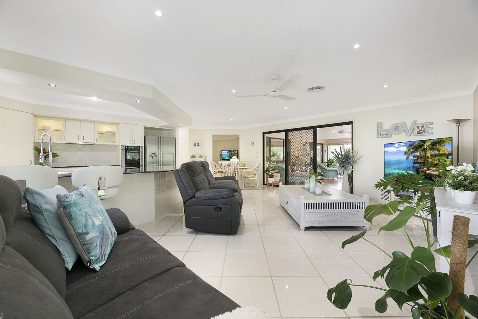 14 Orpington Court, Arundel QLD 4214, Arundel - Thumbnail 6