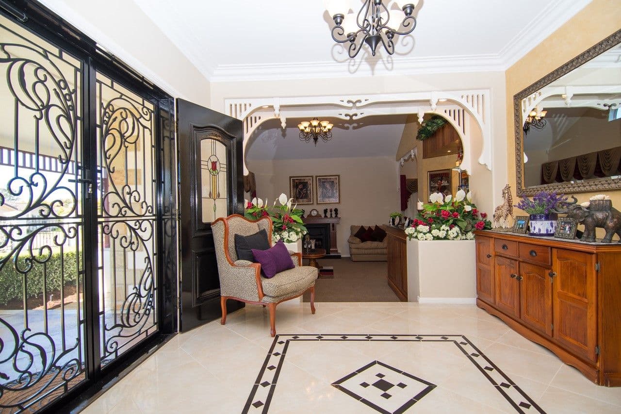 10 Leeds Close, Arundel QLD 4214, Arundel - Thumbnail 5