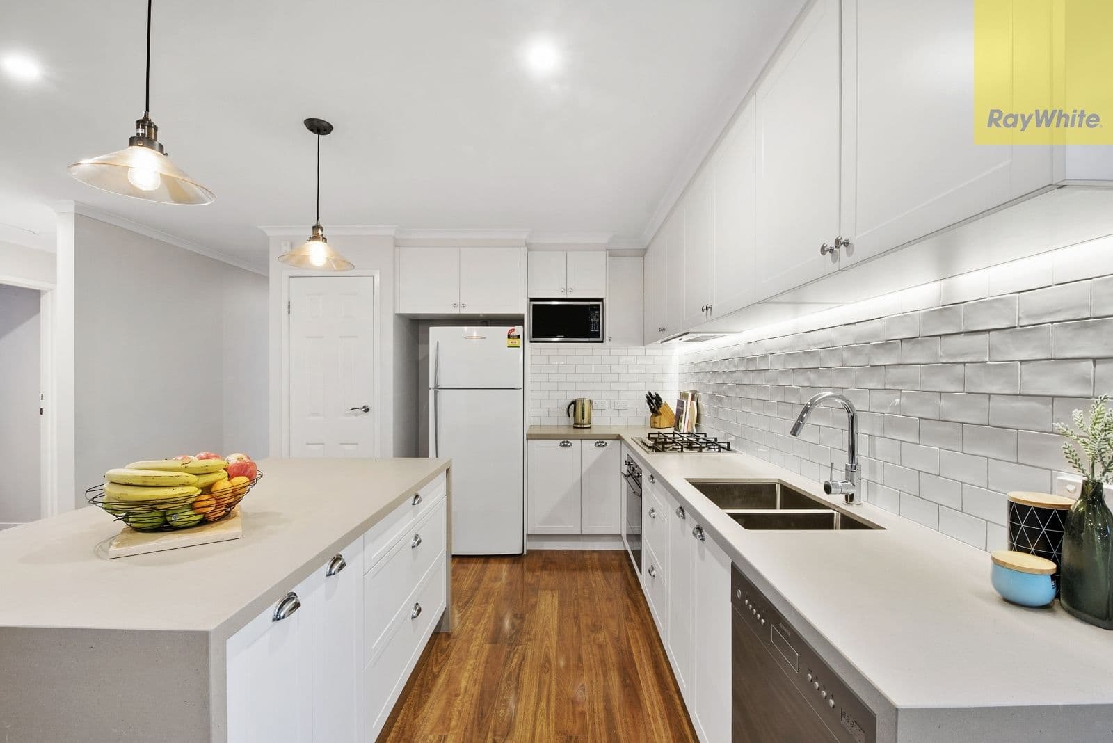 10 Corama Court, Sydenham VIC 3037, Sydenham - Thumbnail 2