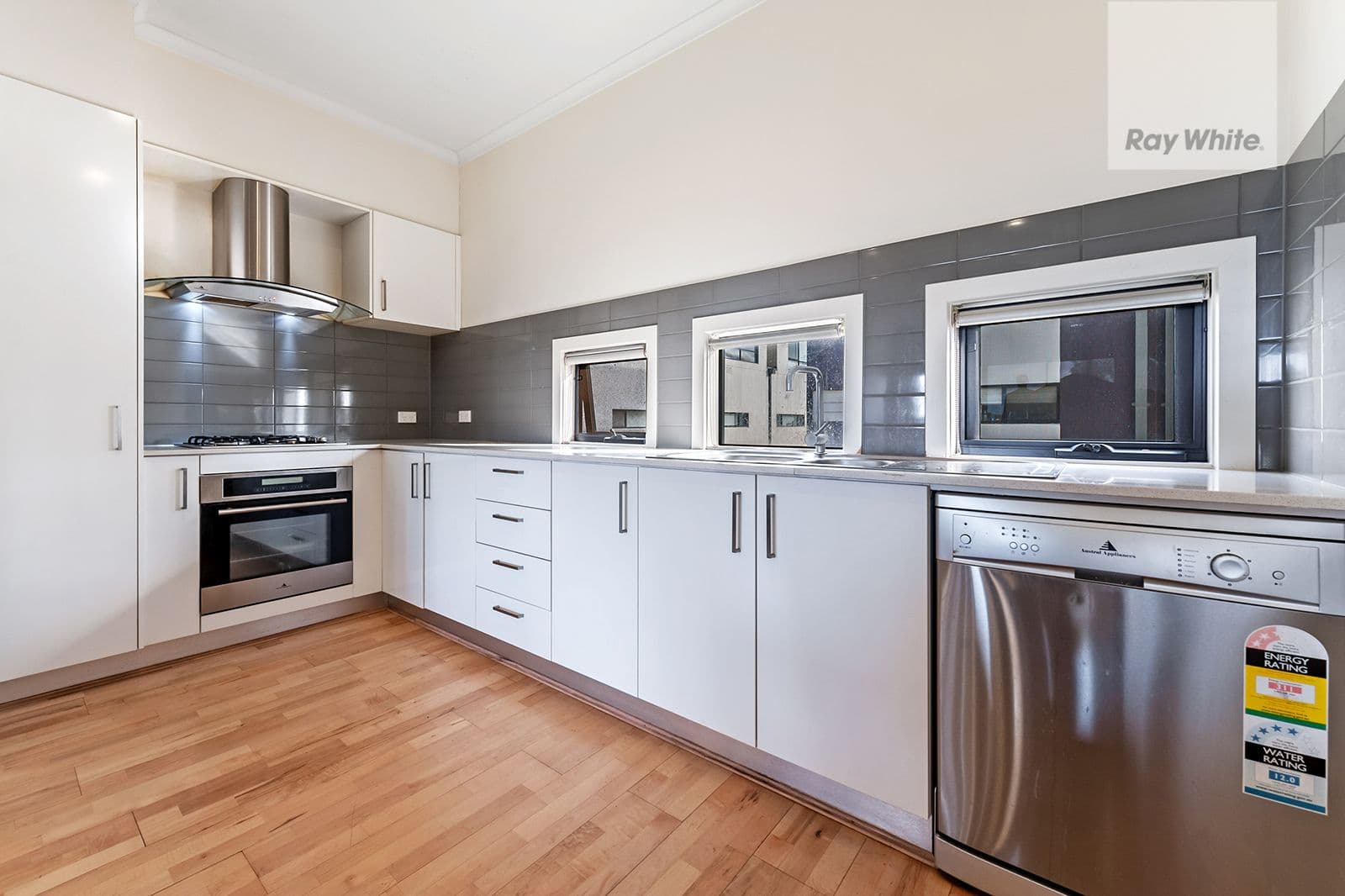 34 Alexander Circuit, Craigieburn VIC 3064, Craigieburn - Thumbnail 4
