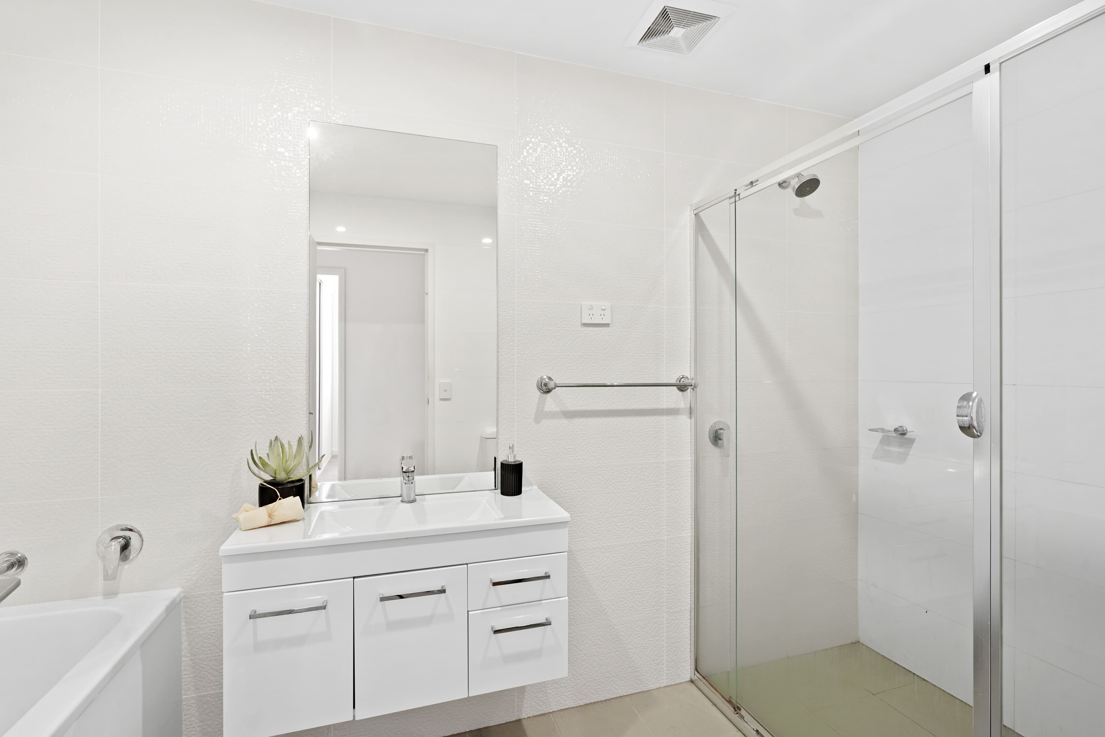 10-12 Batley Street, West Gosford NSW 2250, West Gosford - Thumbnail 6