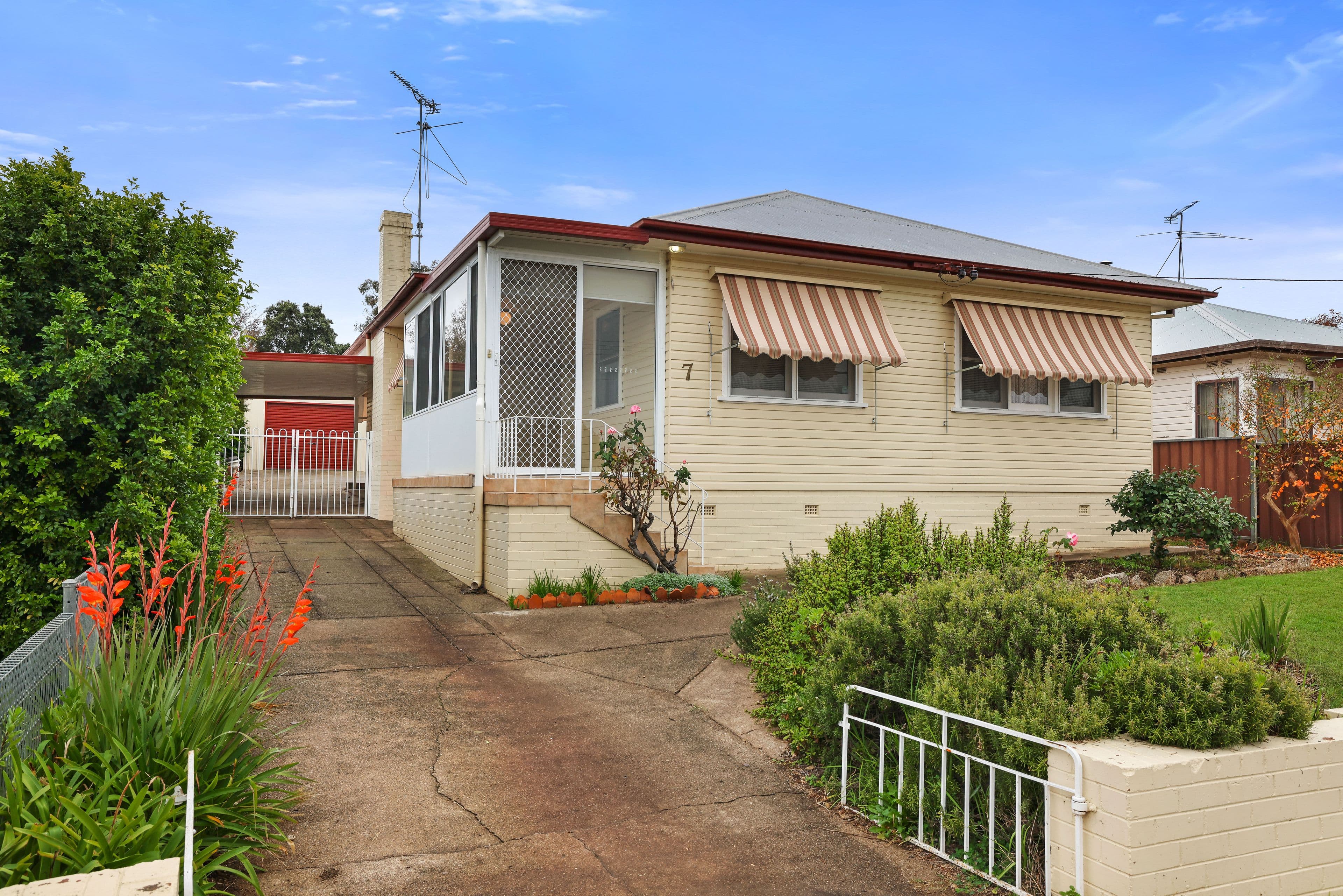 7 Kent Street, Tamworth NSW 2340, Tamworth - Image 1