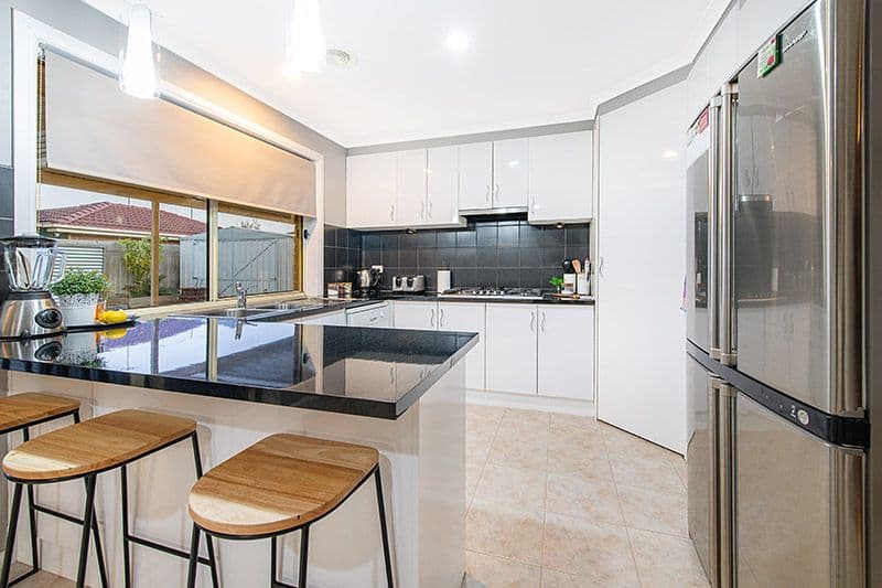 9 Landau Court, Cranbourne North VIC 3977, Cranbourne North - Thumbnail 3