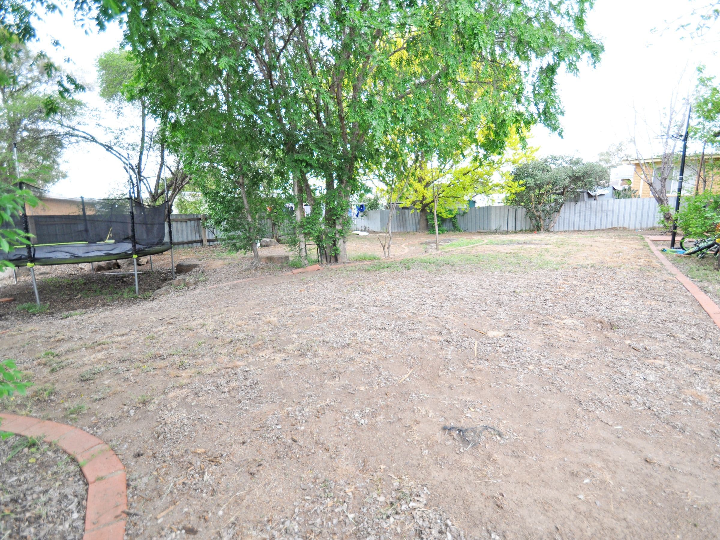 11 James Street, Junee - Thumbnail 8