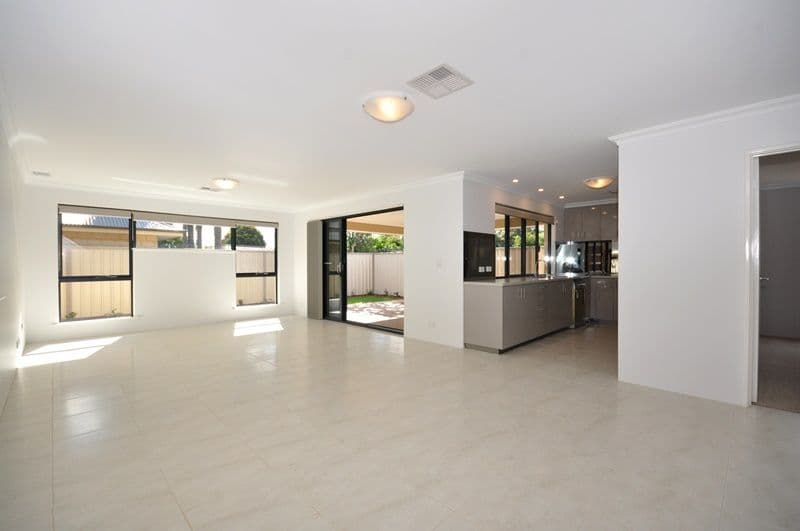 2/32 Range View Road, High Wycombe WA 6057, High Wycombe - Thumbnail 2