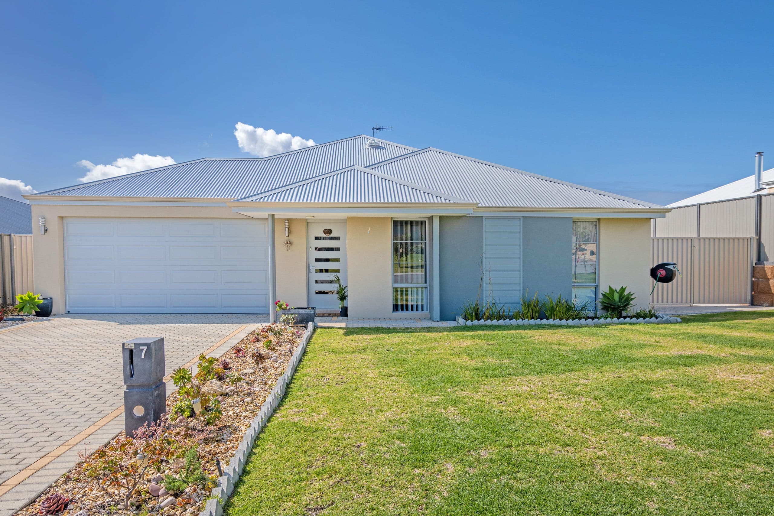 7 Benalla Drive, BAYONET HEAD WA 6330, Bayonet Head - Thumbnail 2