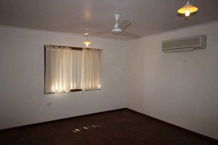 6 Yanderra Crescent, South Hedland WA 6722, South Hedland - Thumbnail 5