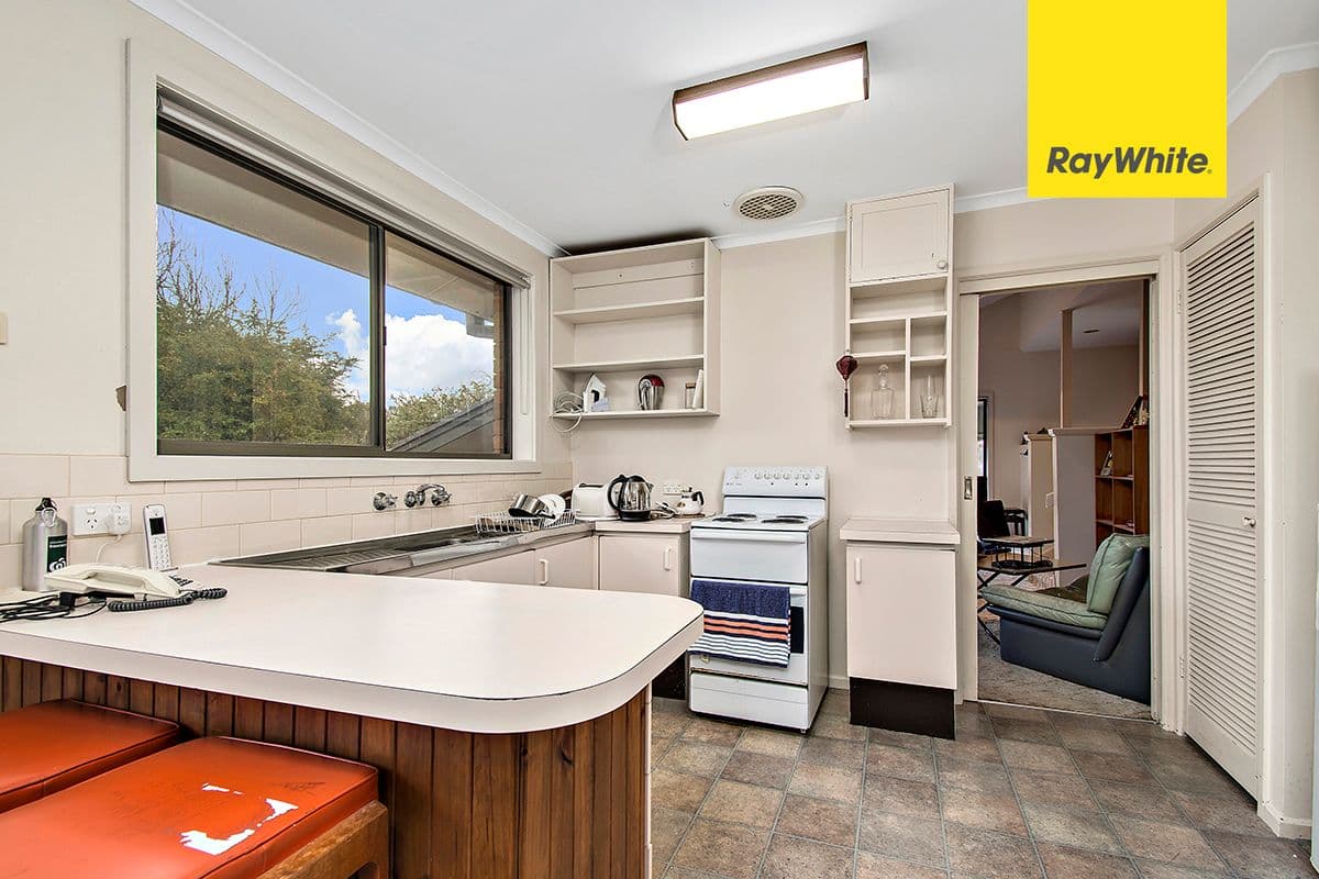 4 Poole Place, Latham ACT 2615, Latham - Thumbnail 4