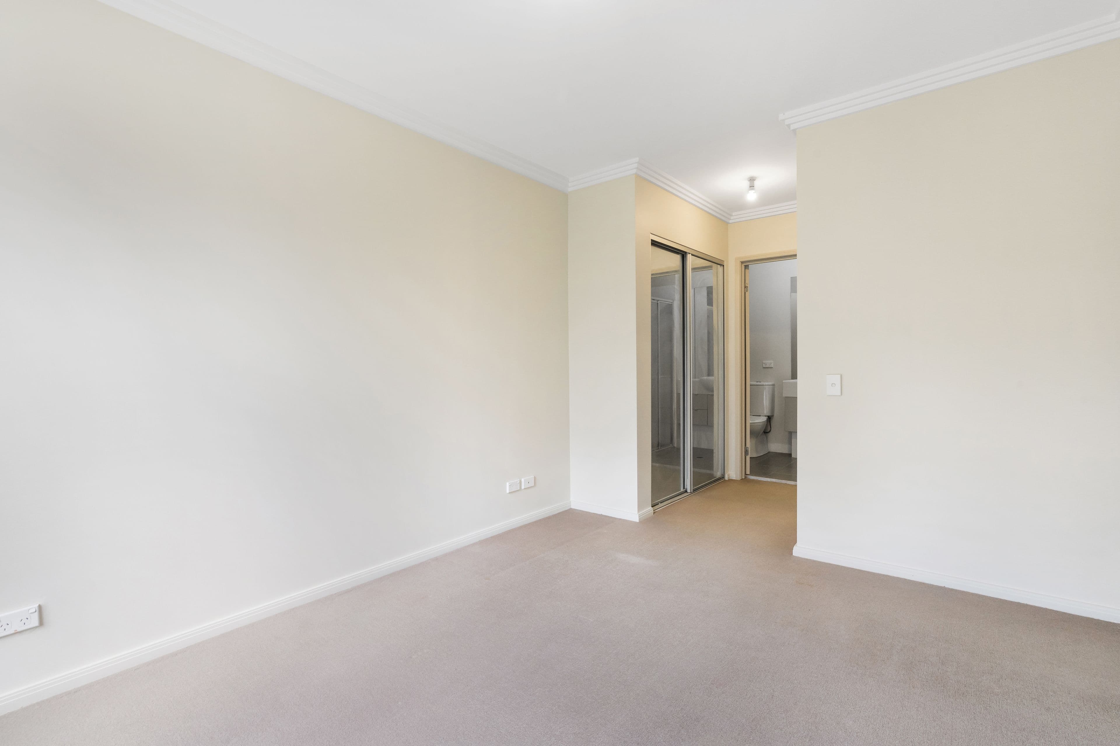 57 Reeves Crescent, Bonnyrigg NSW 2177, Bonnyrigg - Thumbnail 8