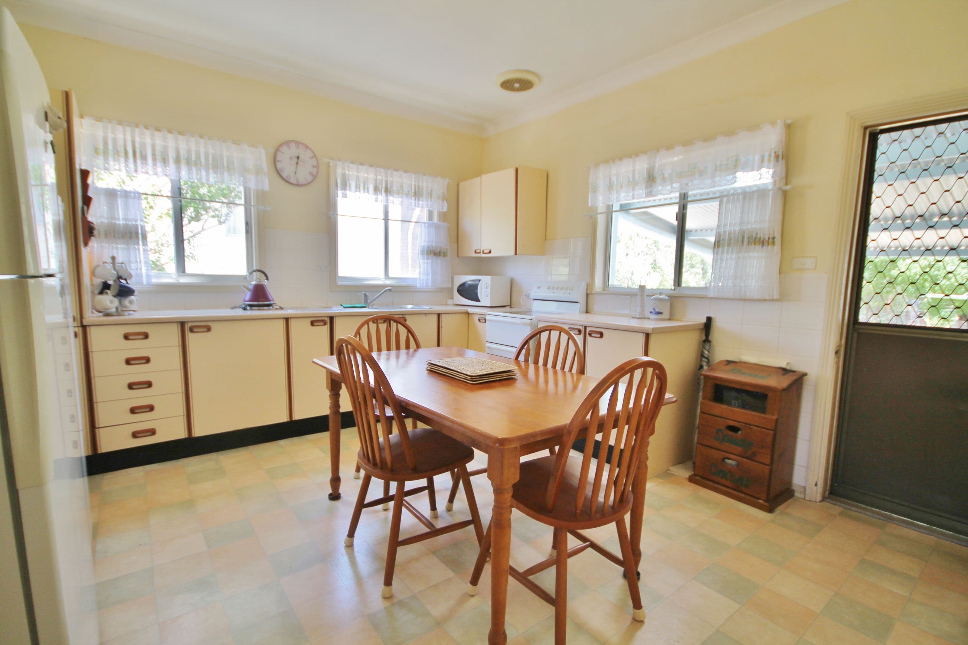 110 Clarke Street, Murrumburrah NSW 2587, Murrumburrah - Thumbnail 3