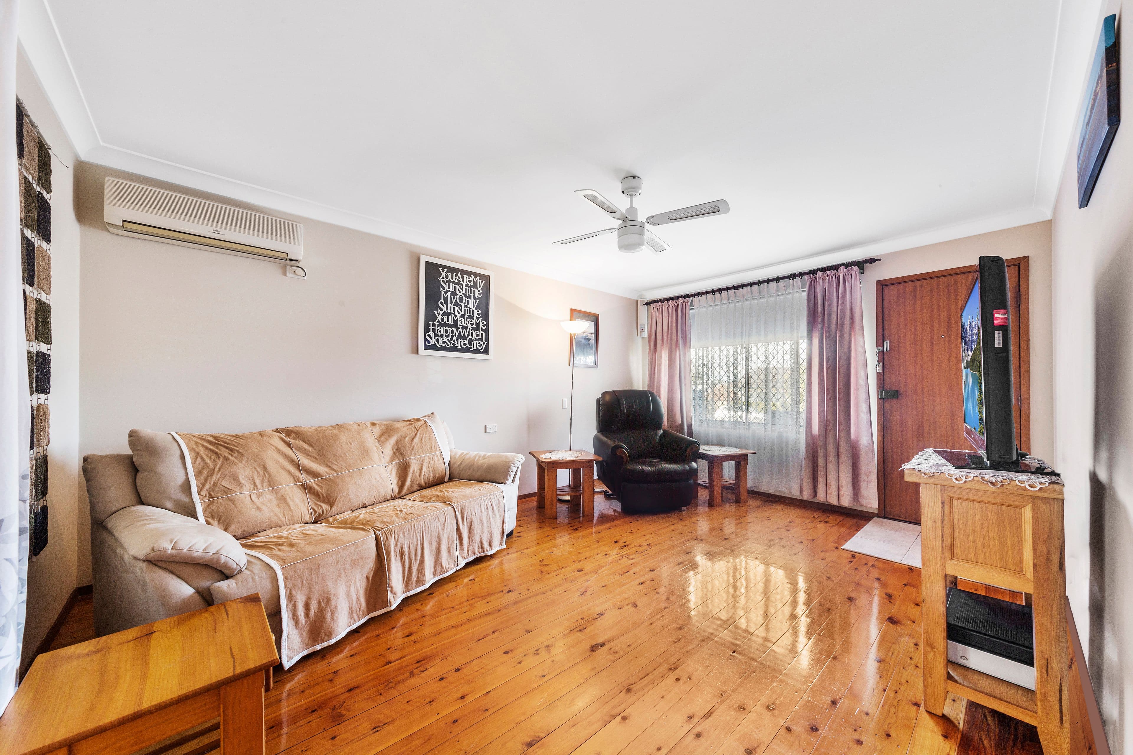 19 Dampier Boulevard, Killarney Vale - Thumbnail 4