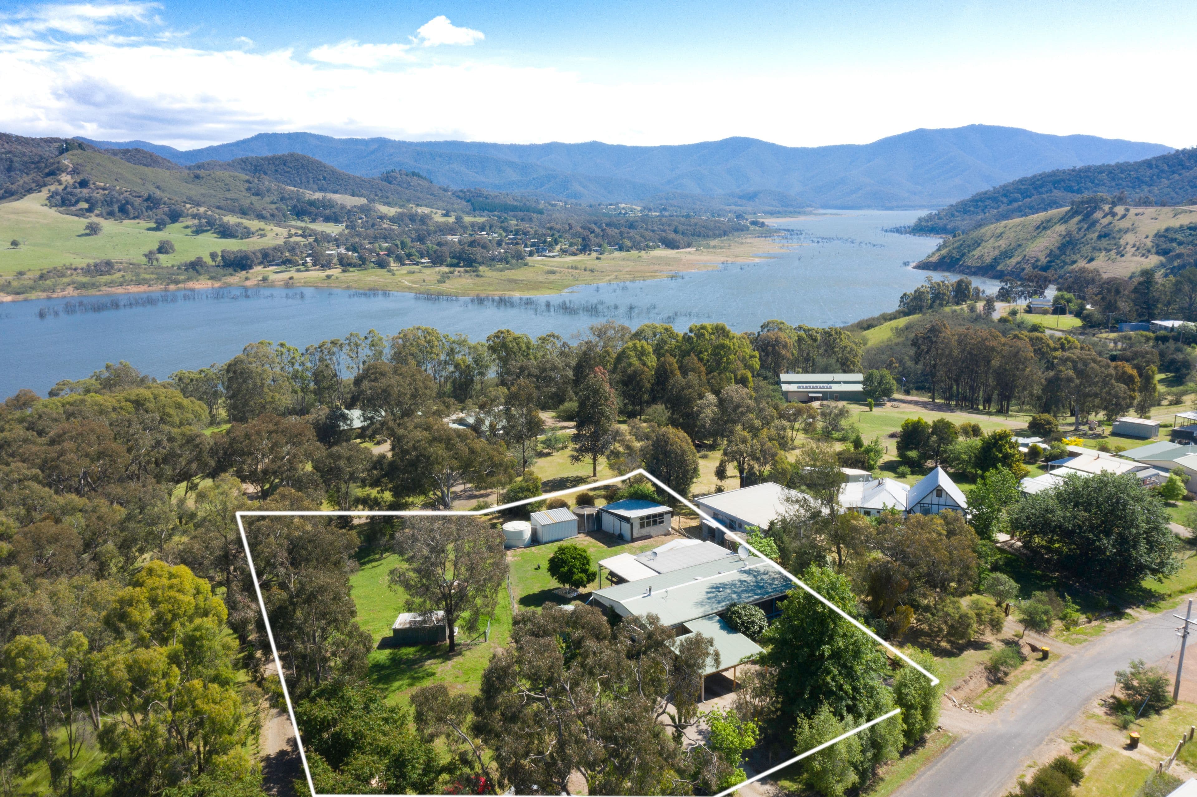 84 Willow Lake Drive, Macs Cove VIC 3723, Macs Cove - Image 1