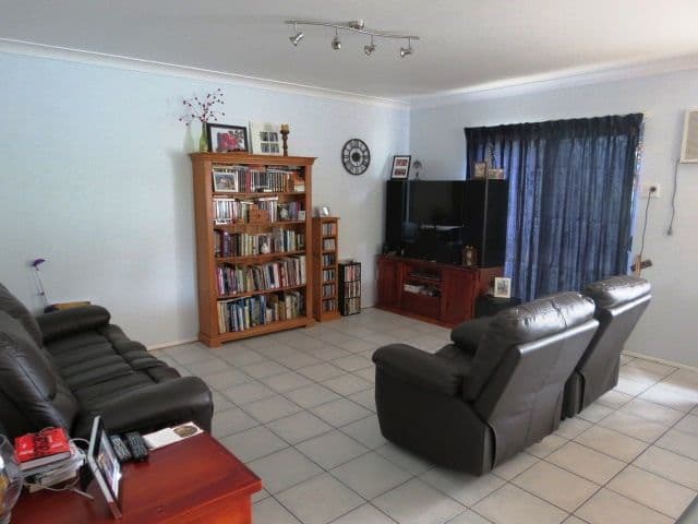 105 Opal Street, Emerald QLD 4720, Emerald - Thumbnail 2