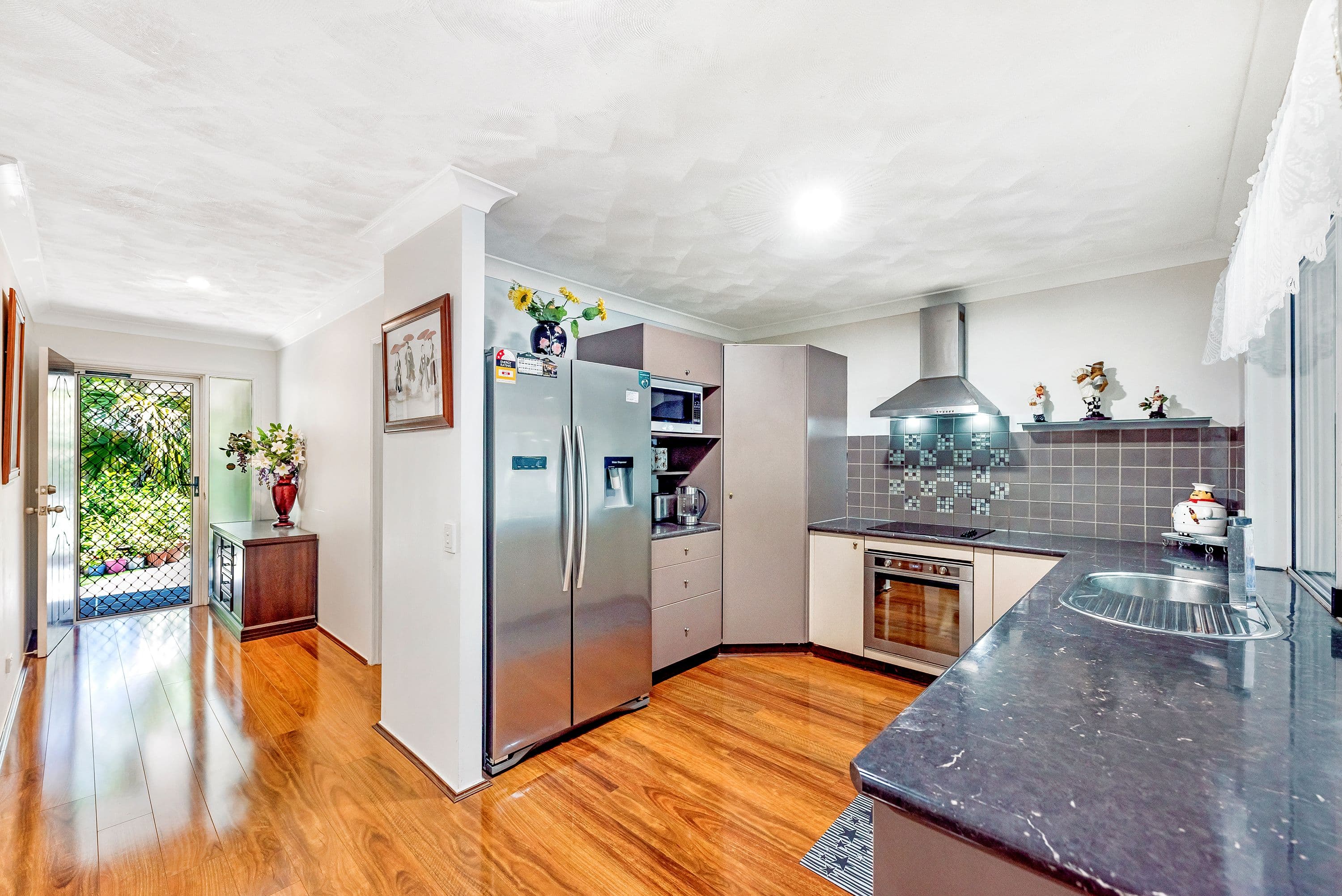 14 Watford Crescent, Molendinar QLD 4214, Molendinar - Thumbnail 4