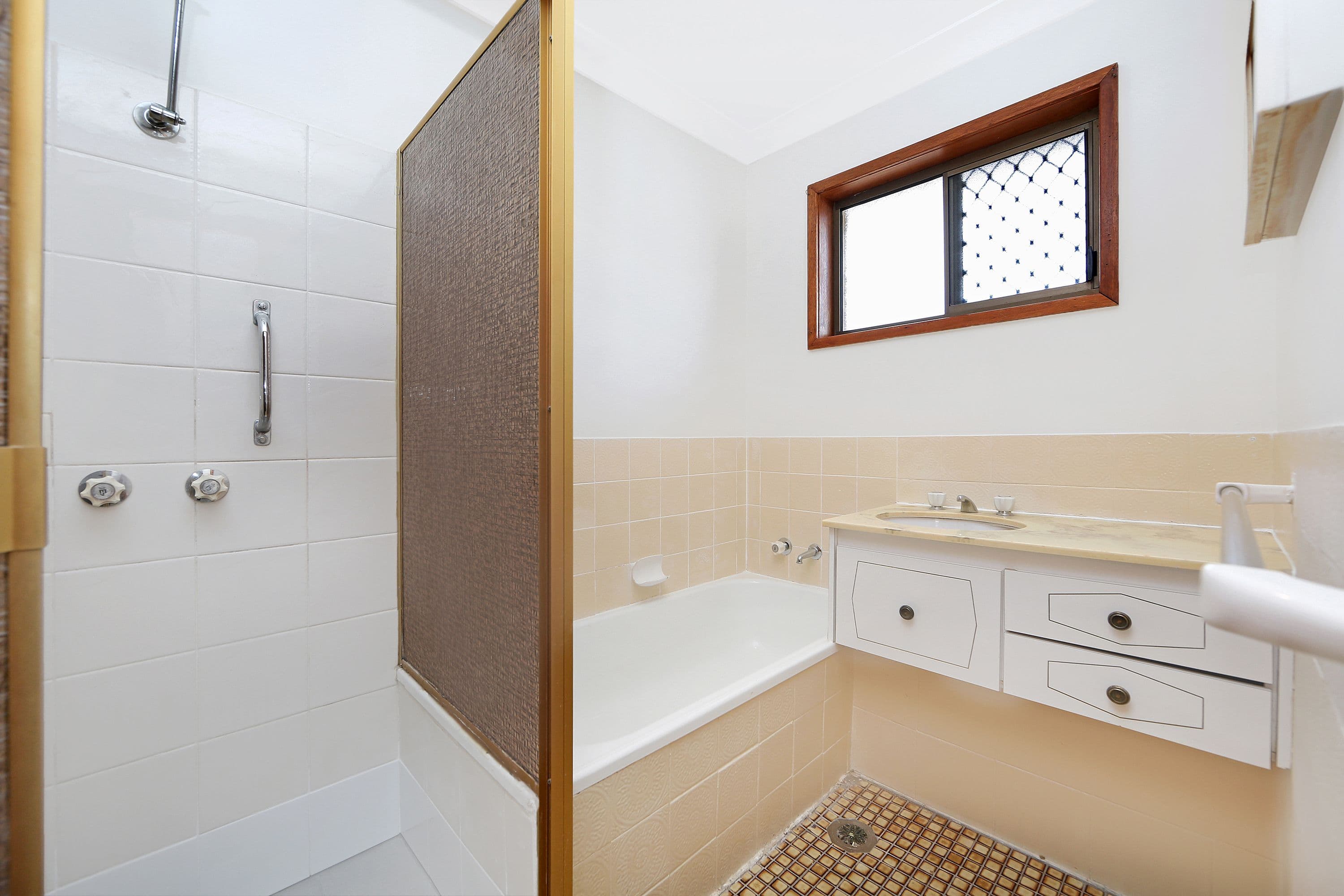 40 Ocean View Road, Gorokan - Thumbnail 5