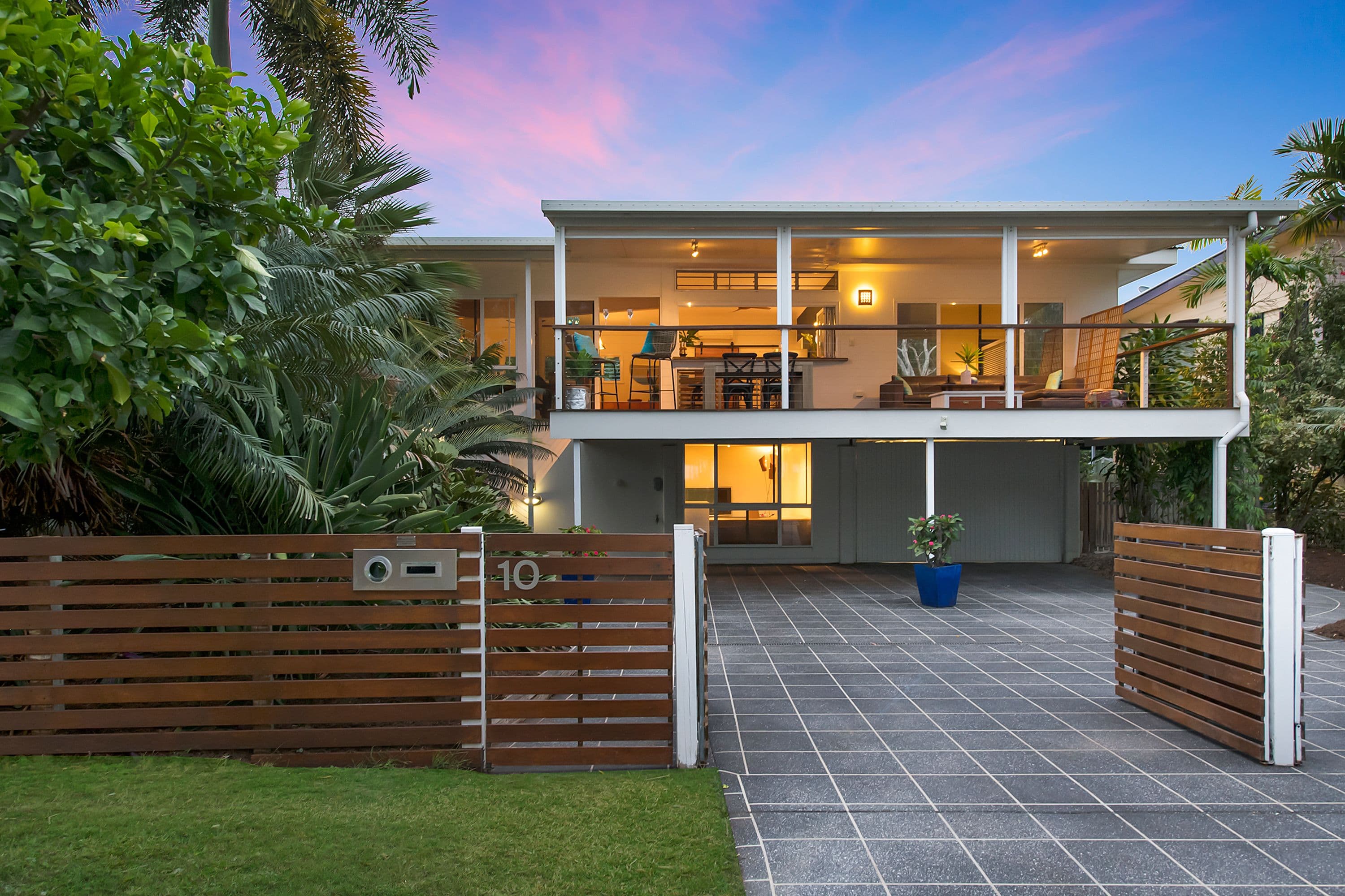 10 Palm Street, Rowes Bay QLD 4810, Rowes Bay - Image 1