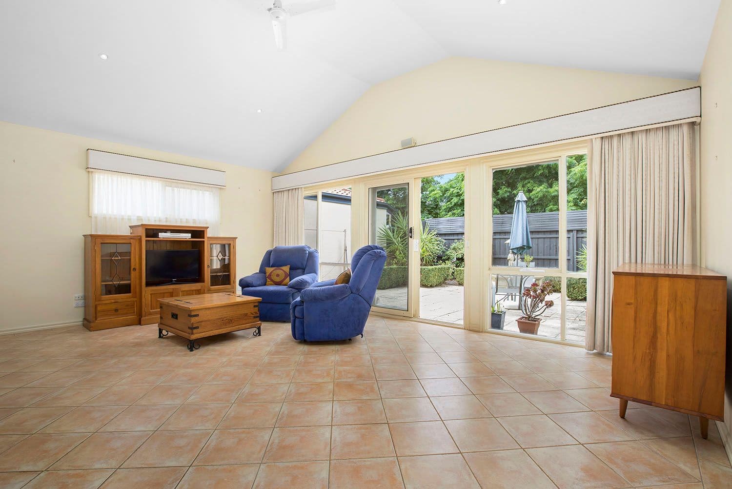 4B Shipston Road, Cheltenham VIC 3192, Cheltenham - Thumbnail 2