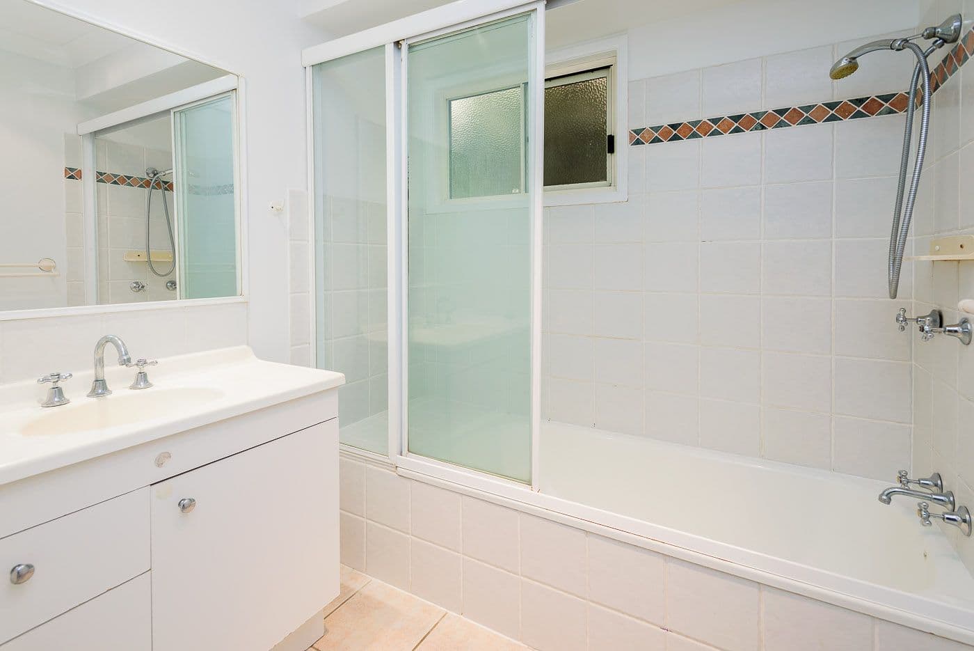 53 Roseglen Street, Greenslopes QLD 4120, Greenslopes - Thumbnail 8