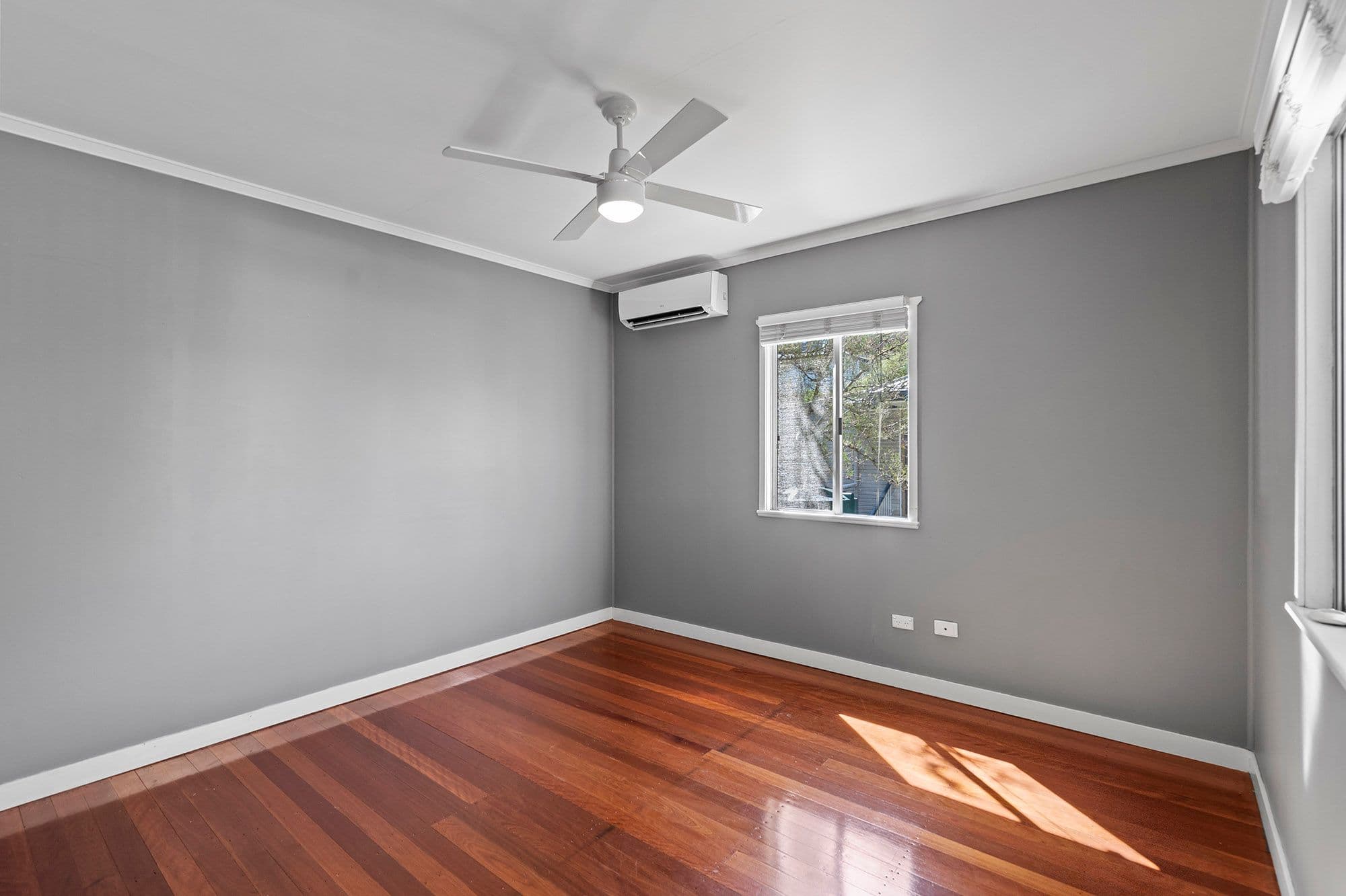 10 Sapphire Street, Holland Park QLD 4121, Holland Park - Thumbnail 7