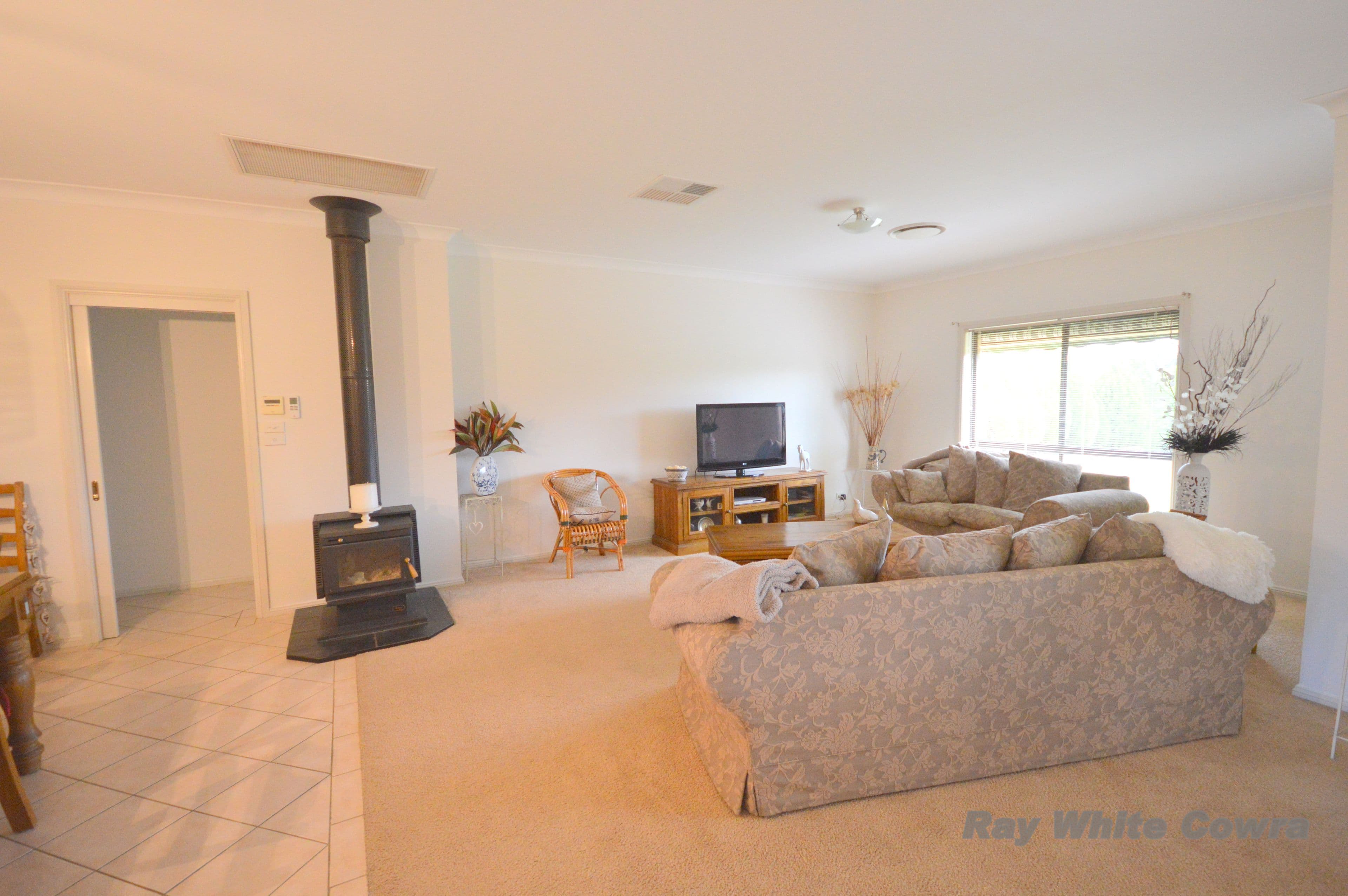 50 Dawson Drive, Cowra - Thumbnail 3