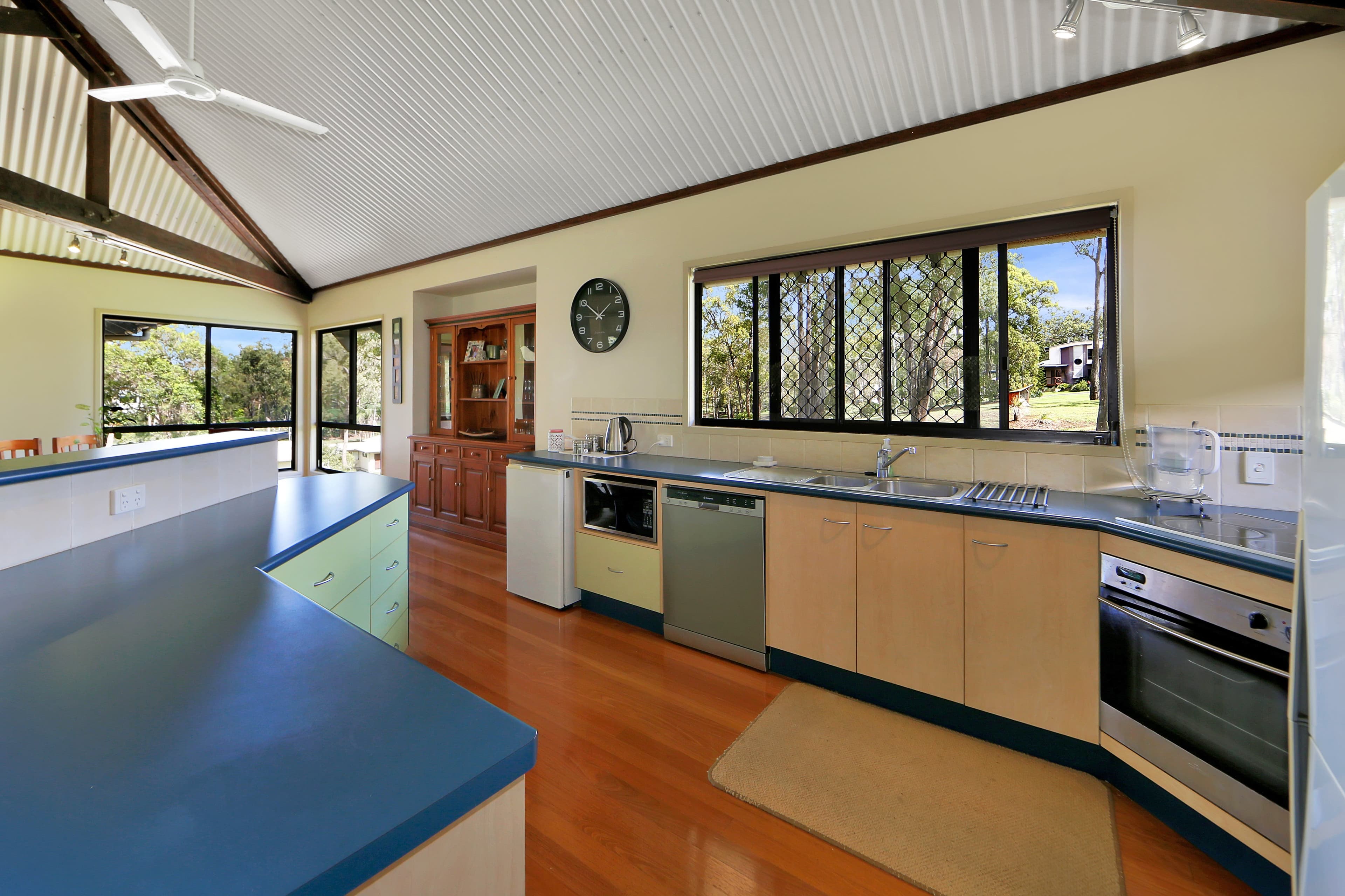 21 Narooma Drive, Branyan QLD 4670, Branyan - Thumbnail 3