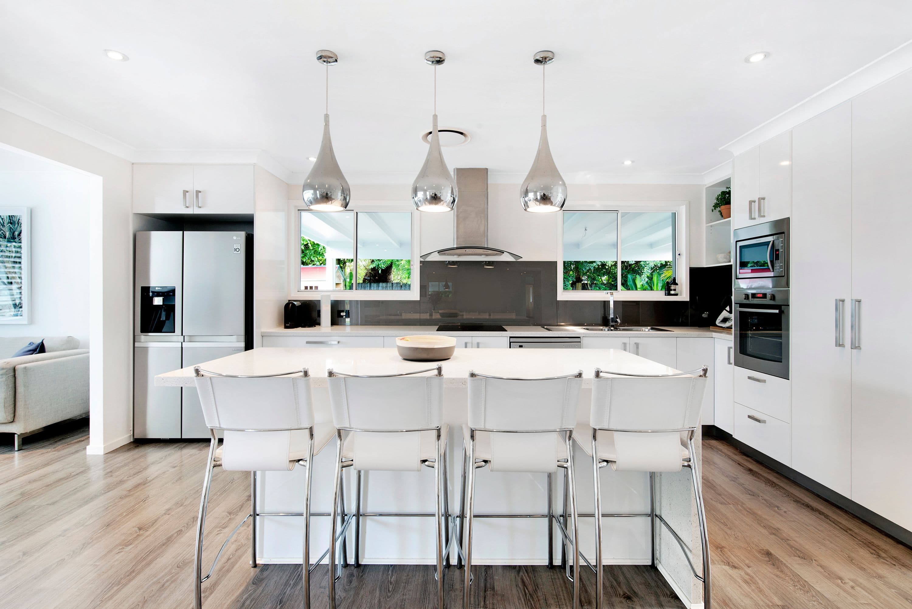 15 Timana Avenue, Mermaid Waters QLD 4218, Mermaid Waters - Thumbnail 6