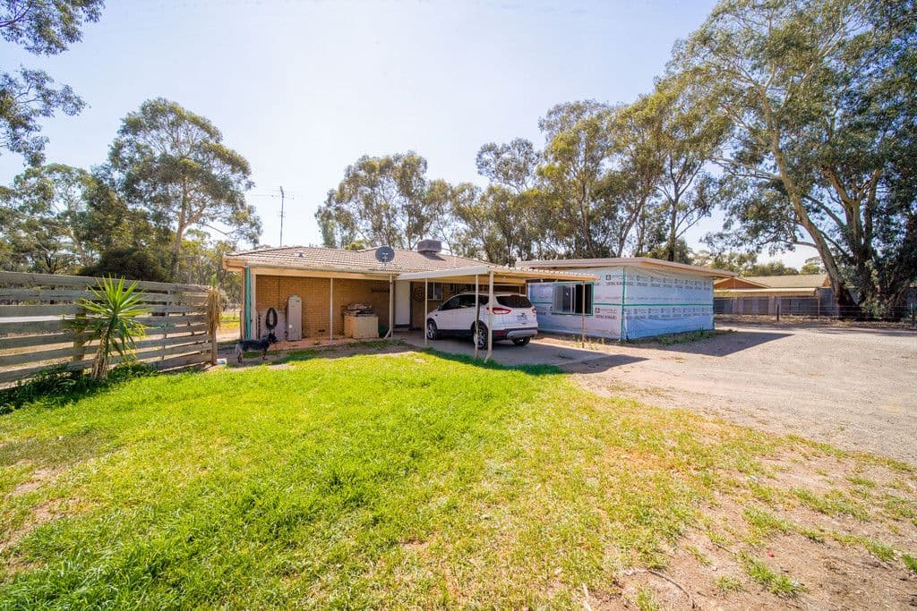 60 Golf Course Road, Ascot VIC 3364, Ascot - Thumbnail 3