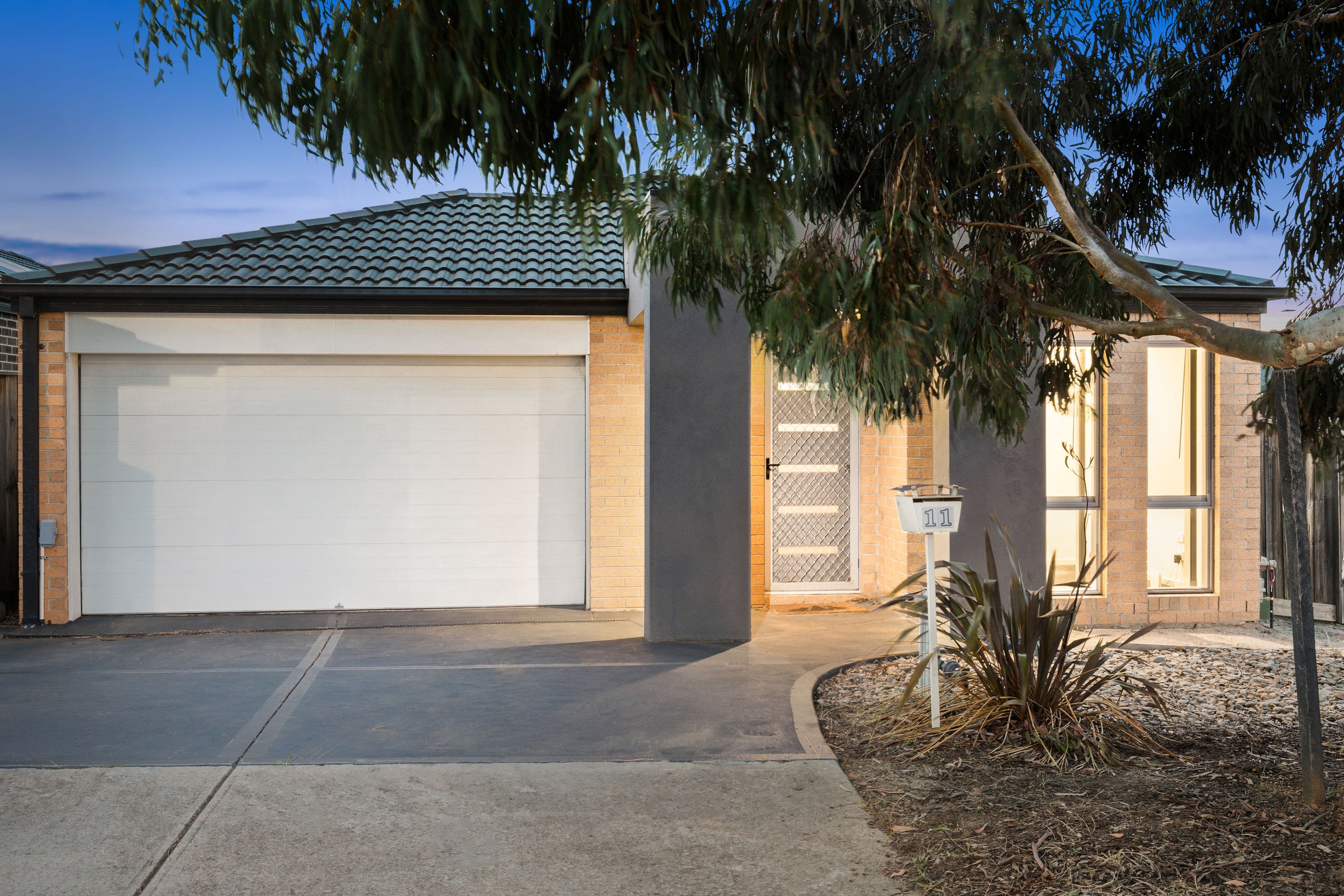 11 McKenna Place, Pakenham VIC 3810, Pakenham - Image 1