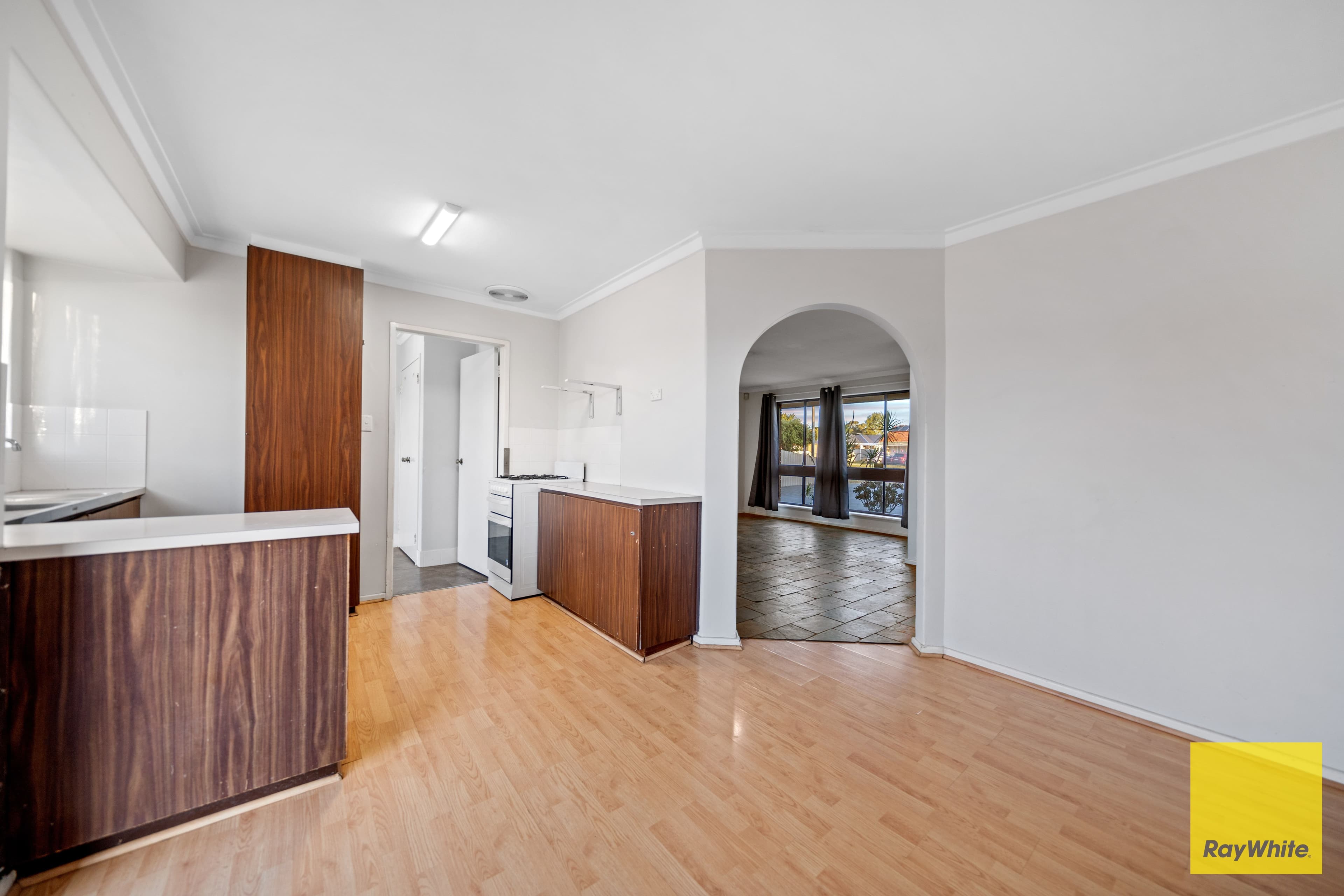 33 Mereworth Way, Marangaroo WA 6064, Marangaroo - Thumbnail 7