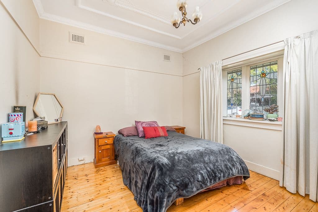 11 Jarvie Avenue, Petersham - Thumbnail 4