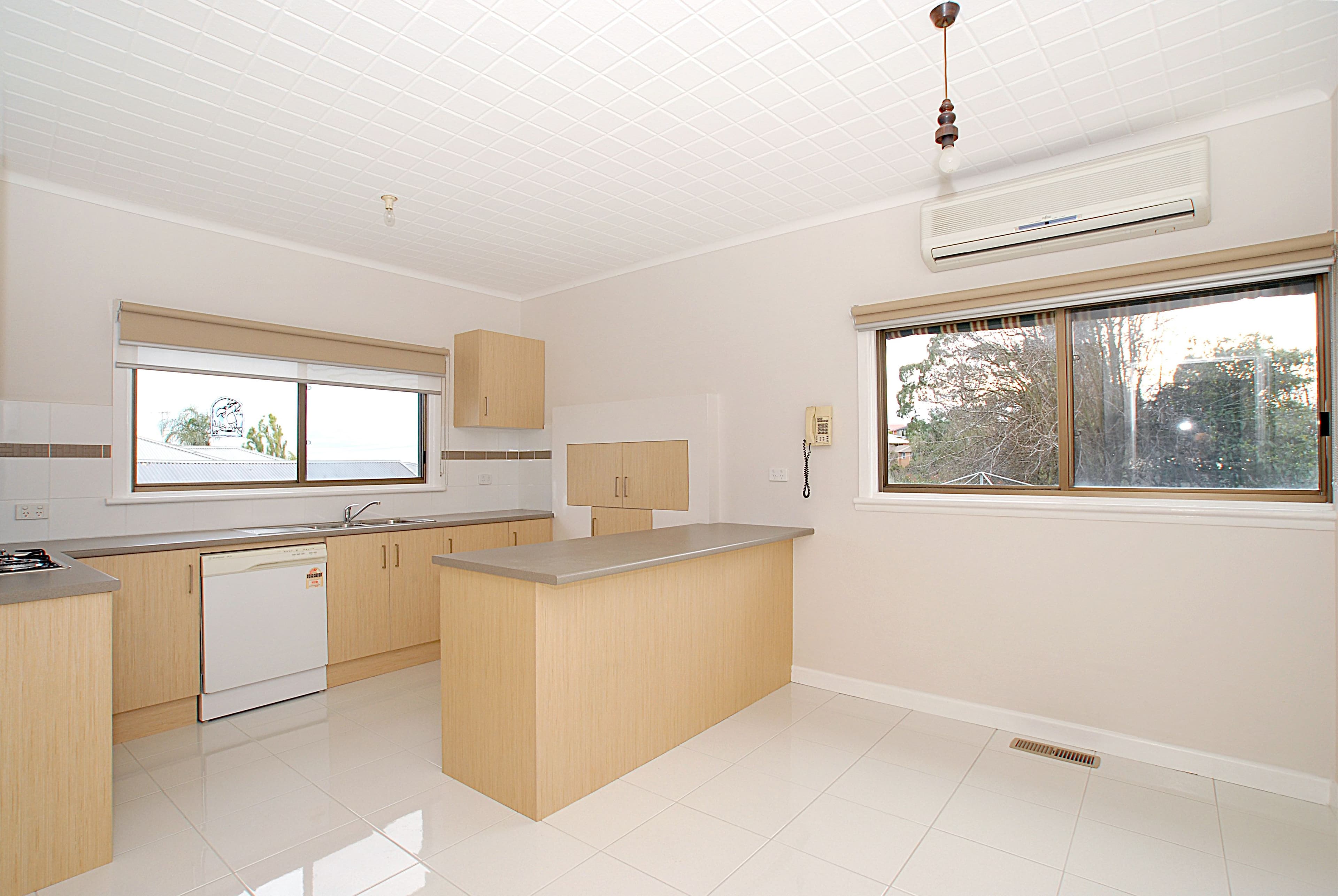 30 Trafalgar Street, Ferntree Gully VIC 3156, Ferntree Gully - Thumbnail 2