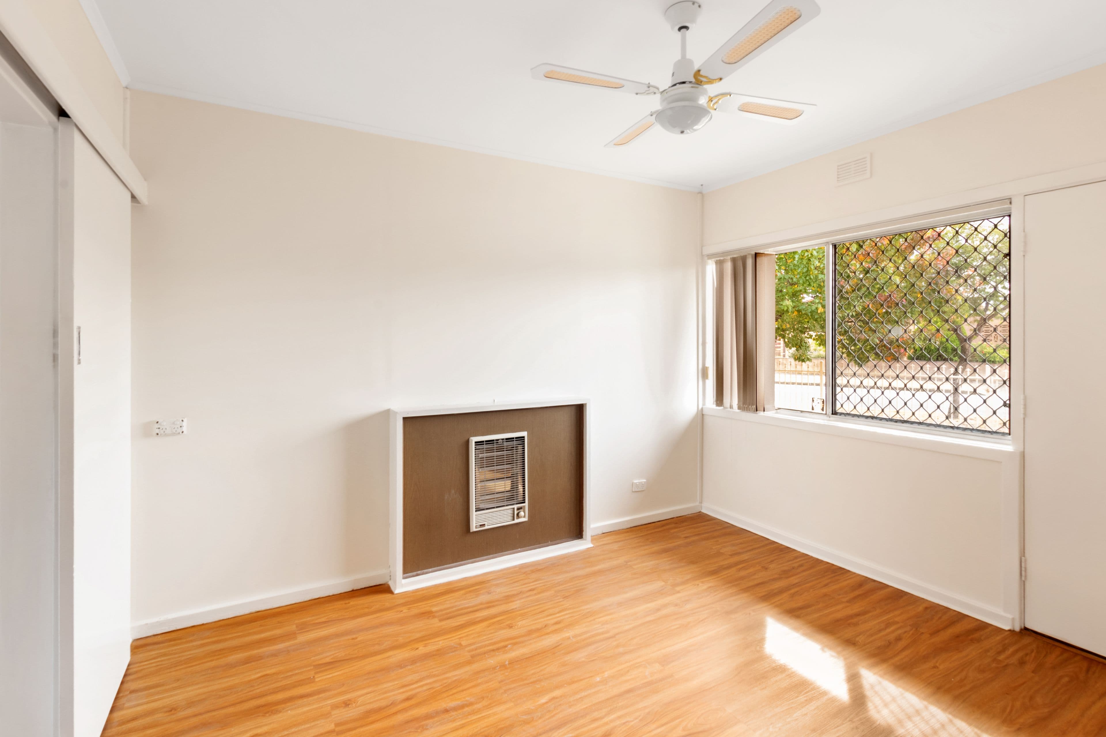 8/4 Barrington Avenue, Semaphore South SA 5019, Semaphore South - Thumbnail 2