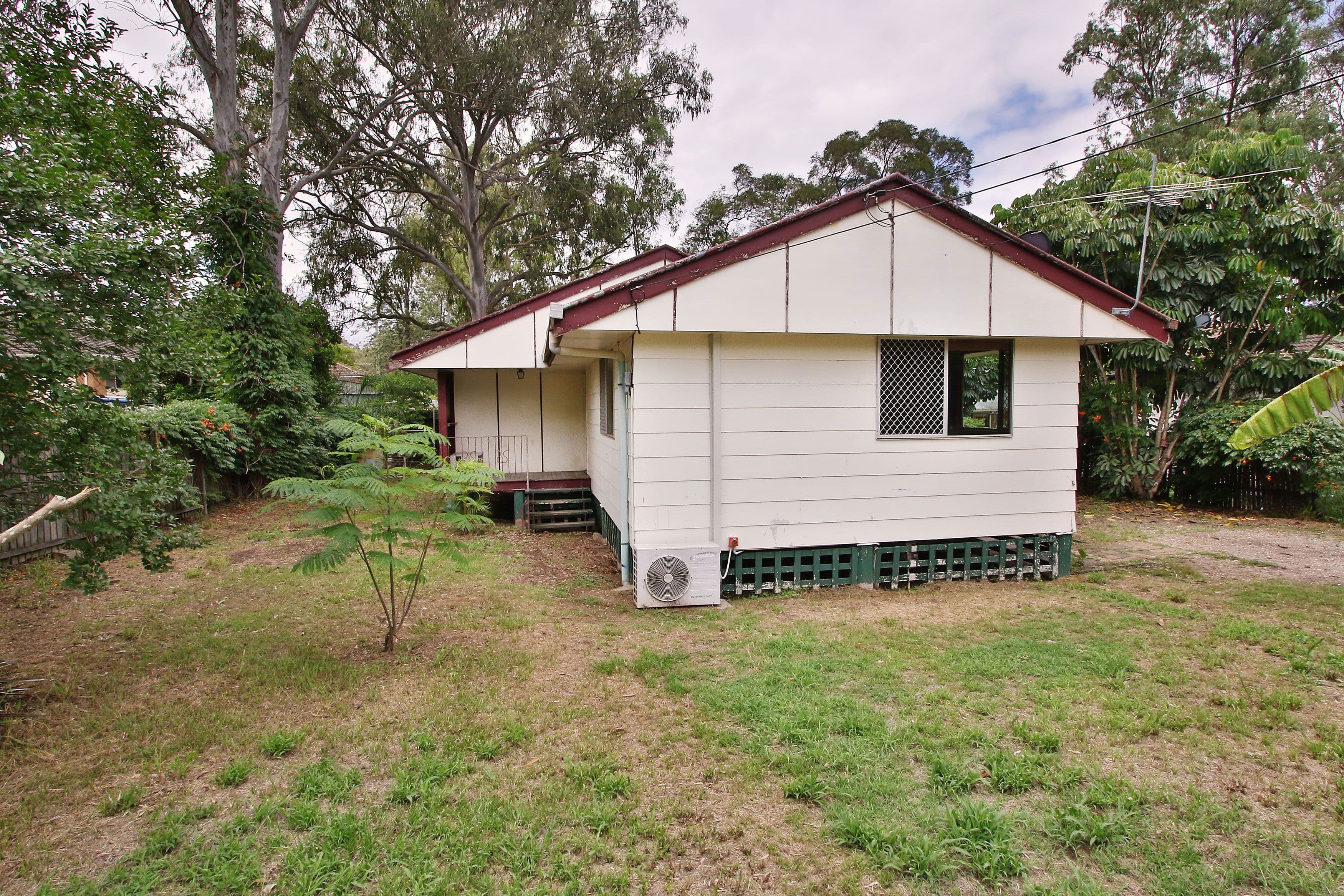 25 Bannerman Street, Riverview QLD 4303, Riverview - Thumbnail 2