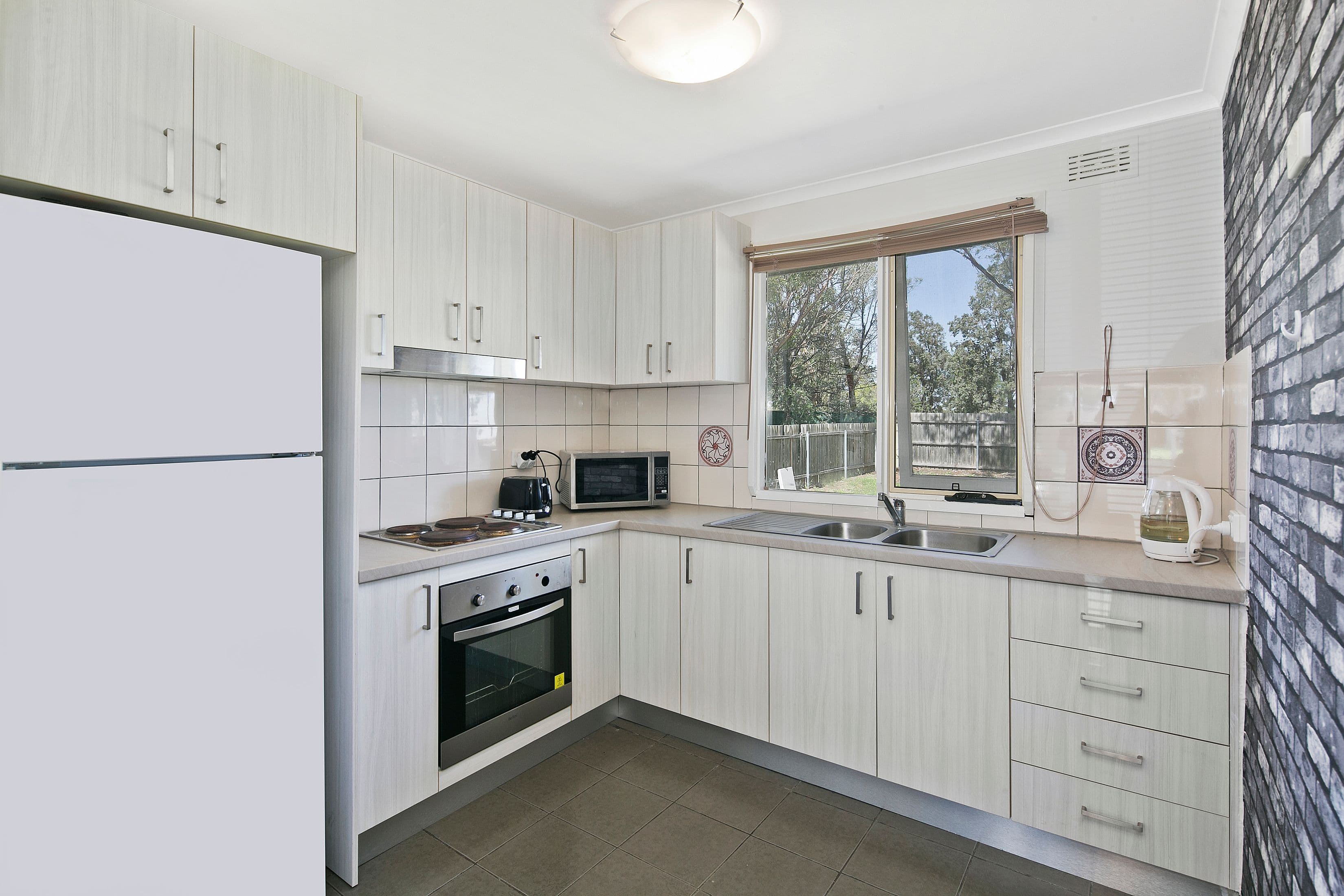 3 Grunsell Crescent, Goulburn - Thumbnail 2