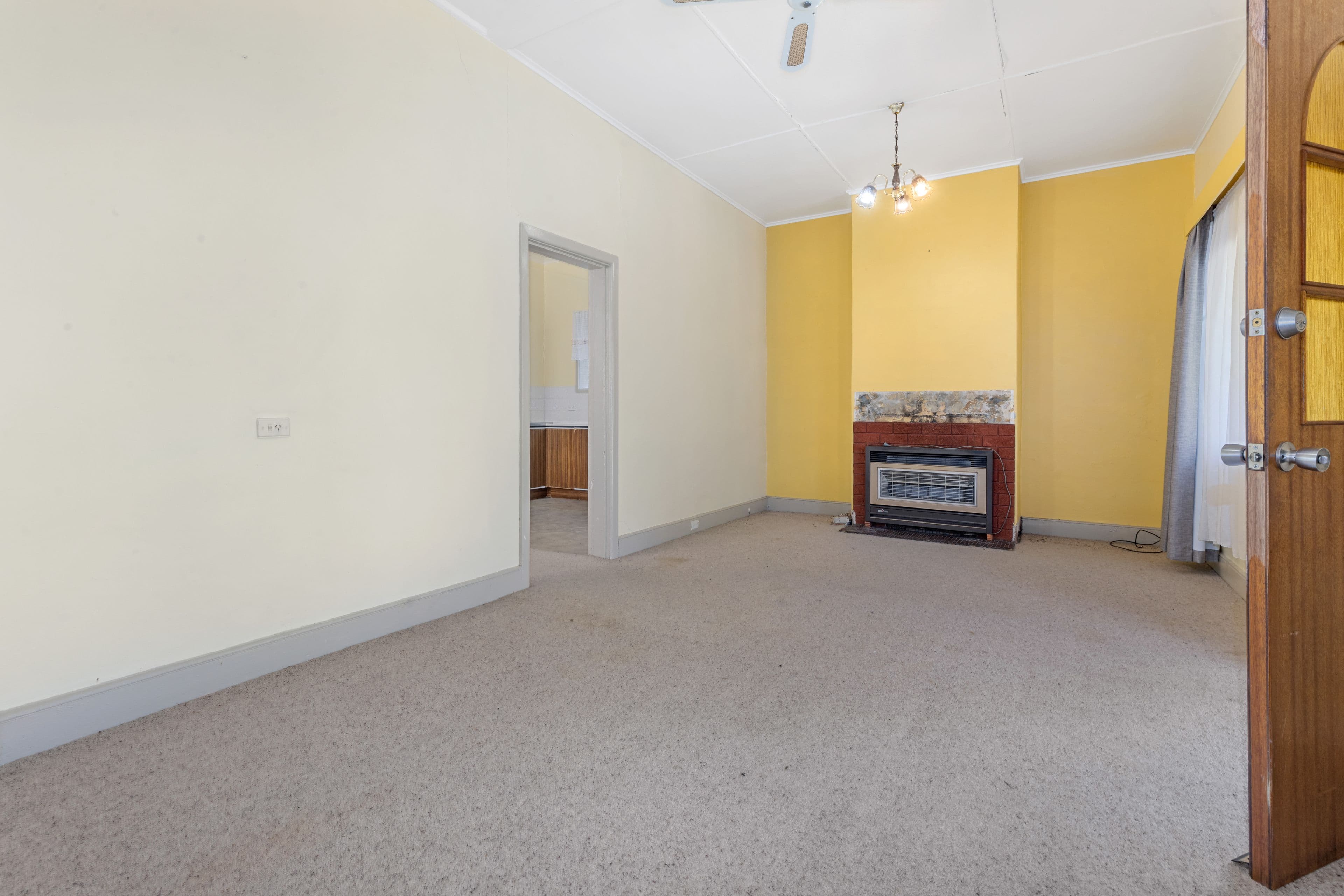 85 Addison Street, Goulburn NSW 2580, Goulburn - Thumbnail 2