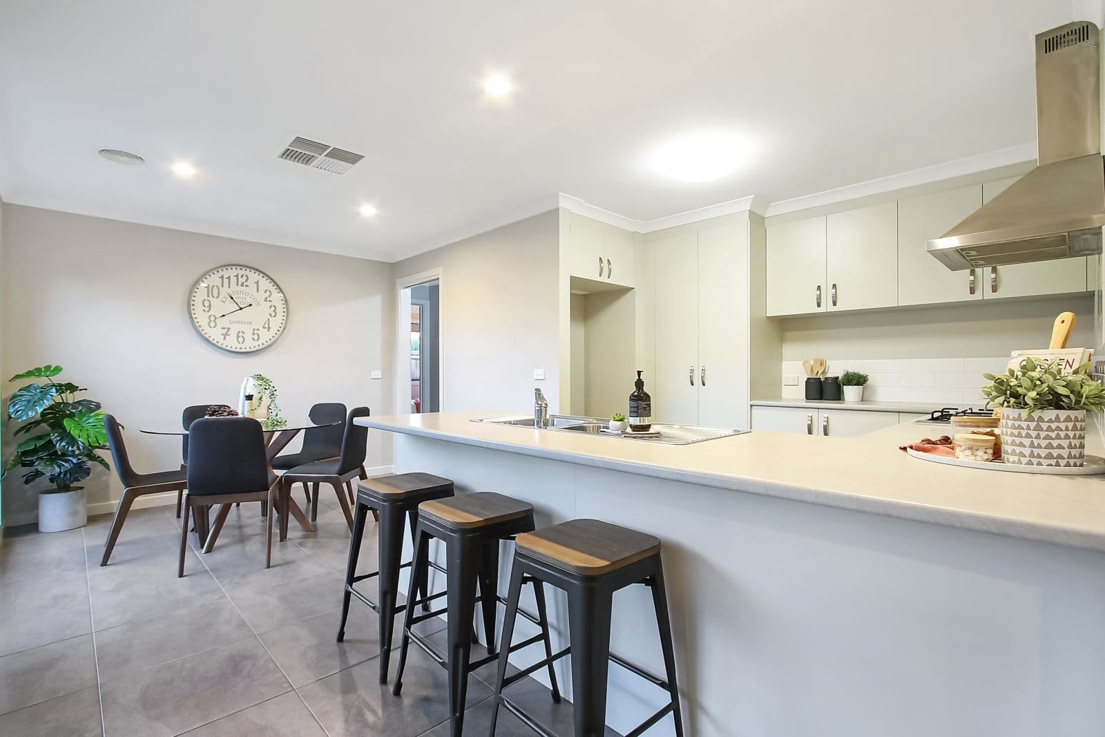42 Hotham Circuit, Thurgoona NSW 2640, Thurgoona - Thumbnail 3