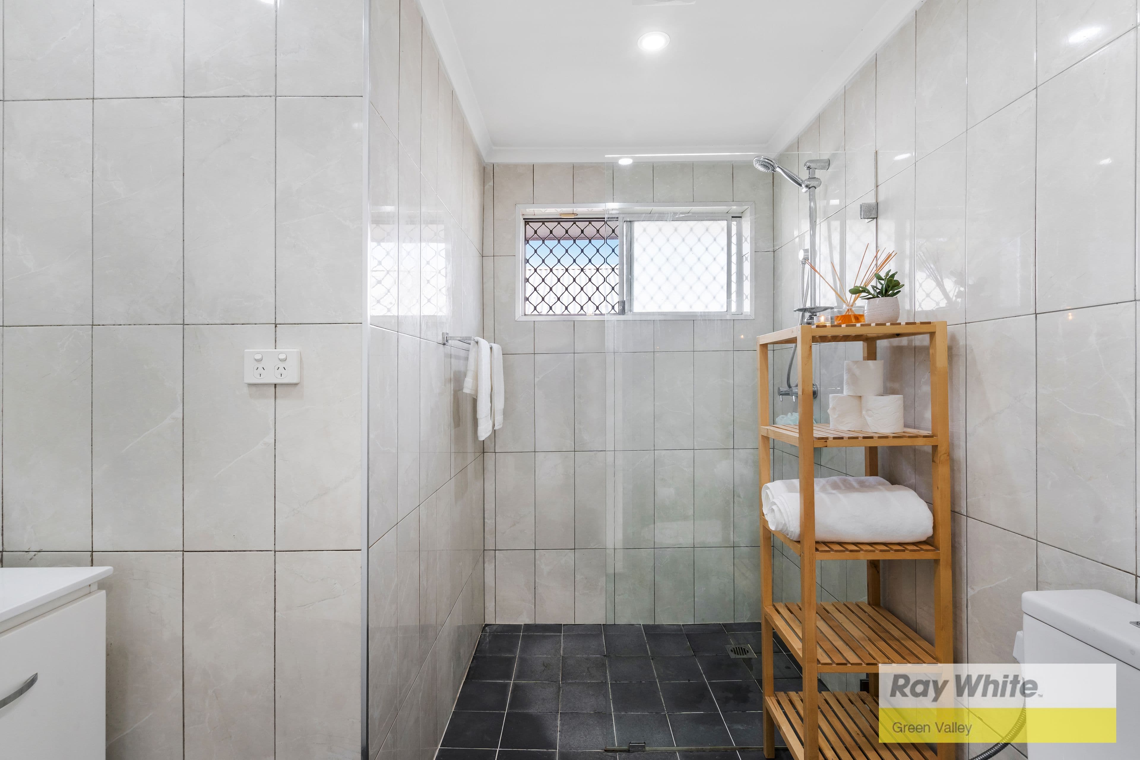107 Falcon Circuit, Green Valley NSW 2168, Green Valley - Thumbnail 7