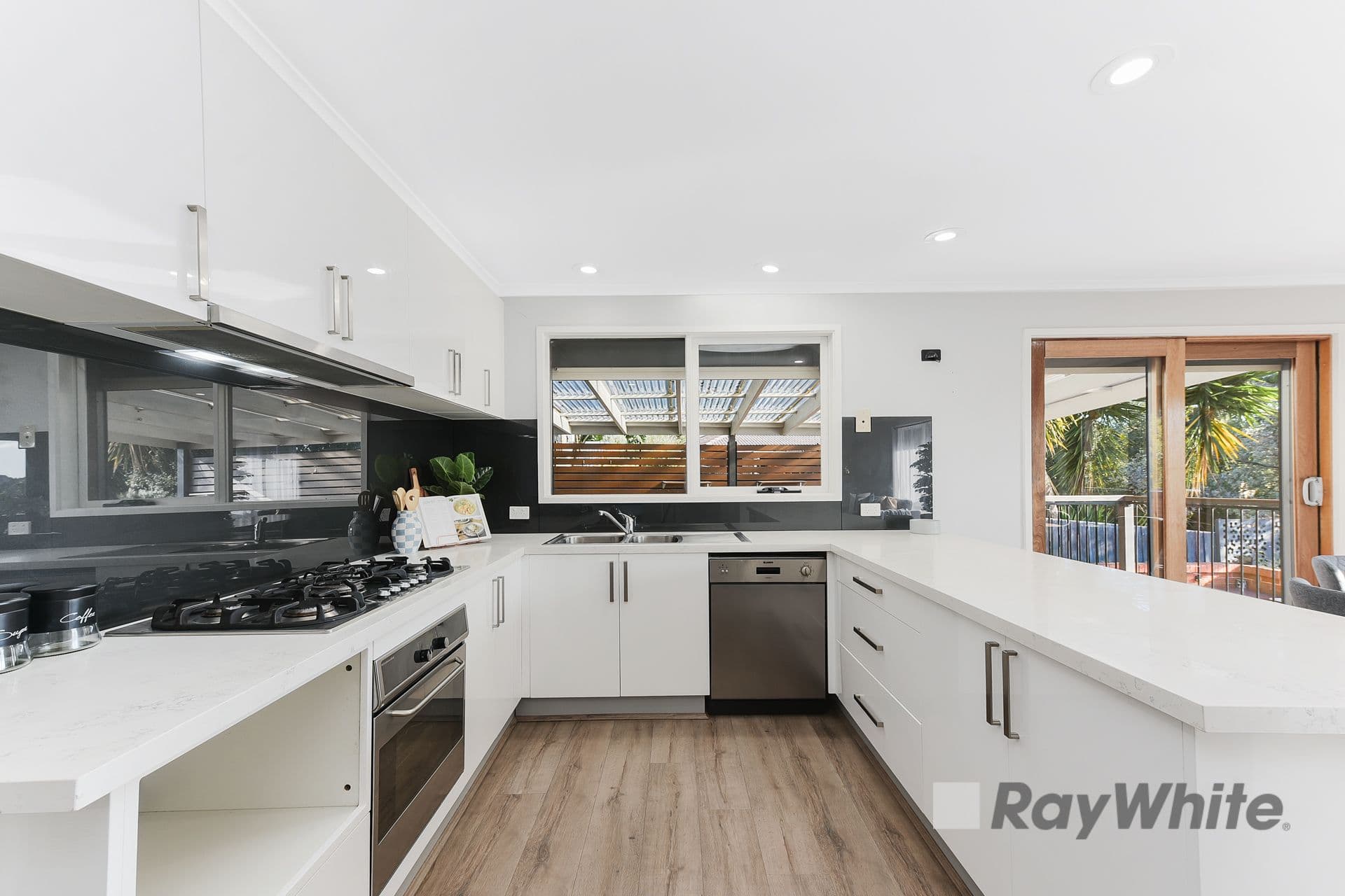 2 Cristata Avenue, Endeavour Hills VIC 3802, Endeavour Hills - Thumbnail 6