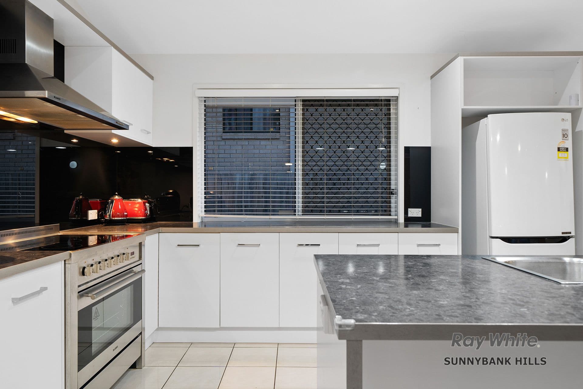 33 Bobbie Street, Parkinson QLD 4115, Parkinson - Thumbnail 8