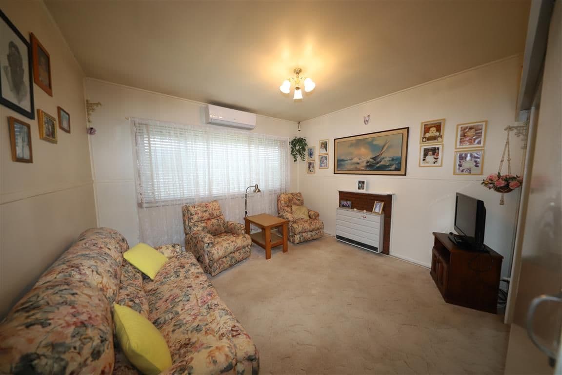82 Russell Street, Tumut - Thumbnail 2