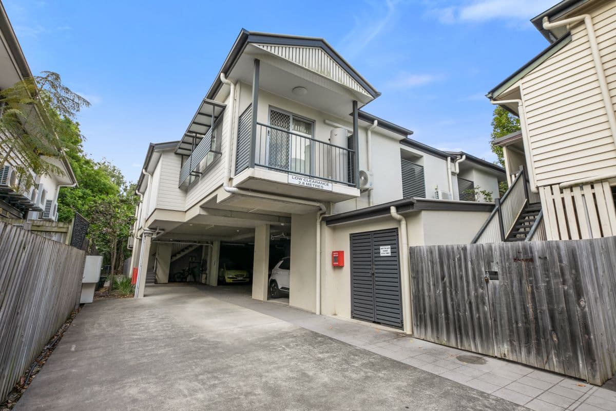11 Cottenham Street, Fairfield QLD 4103, Fairfield - Image 1