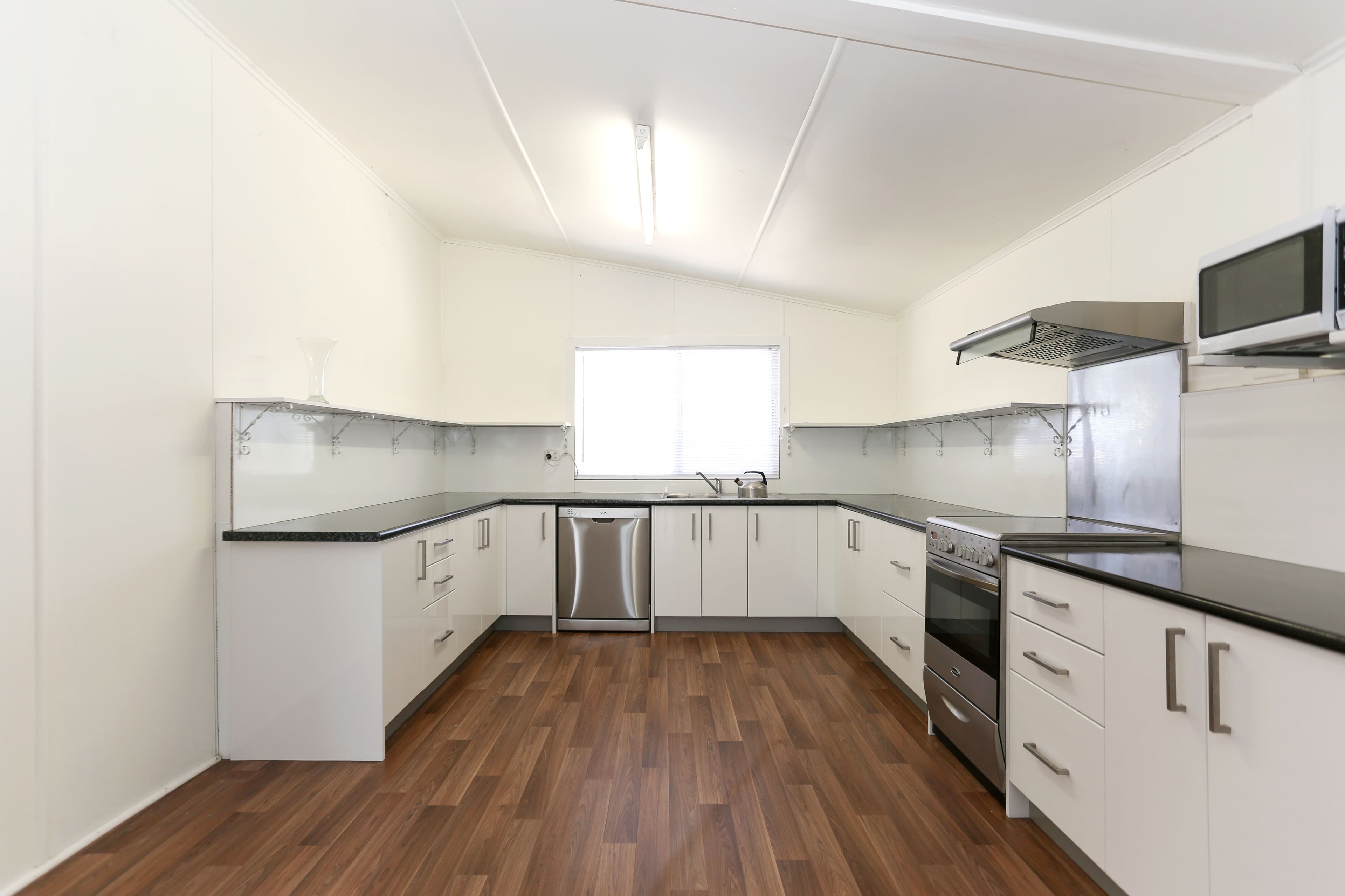 12 Caroline Street, Mirani QLD 4754, Mirani - Thumbnail 3