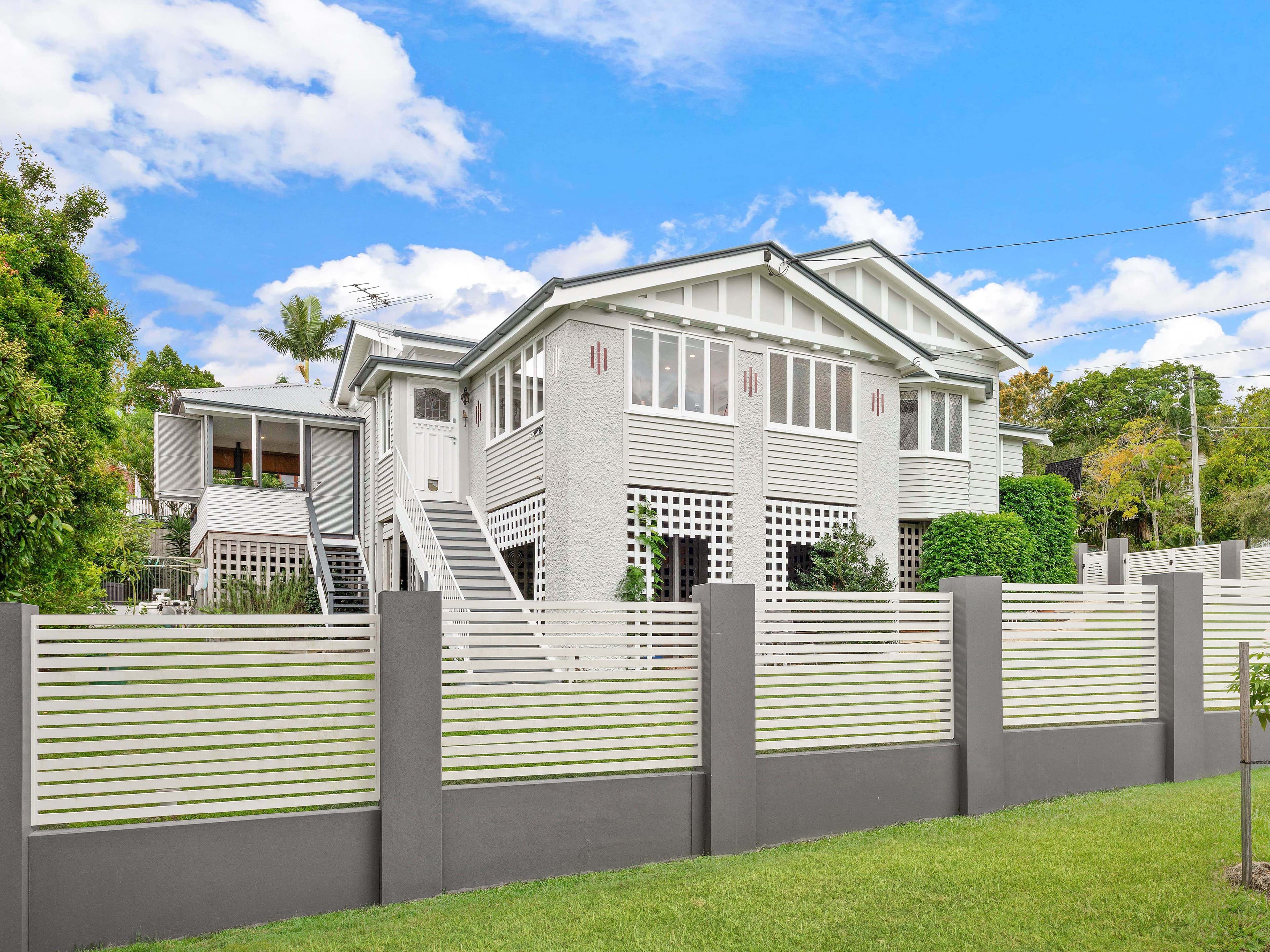 22 Hibiscus Avenue, Ashgrove QLD 4060, Ashgrove - Thumbnail 2