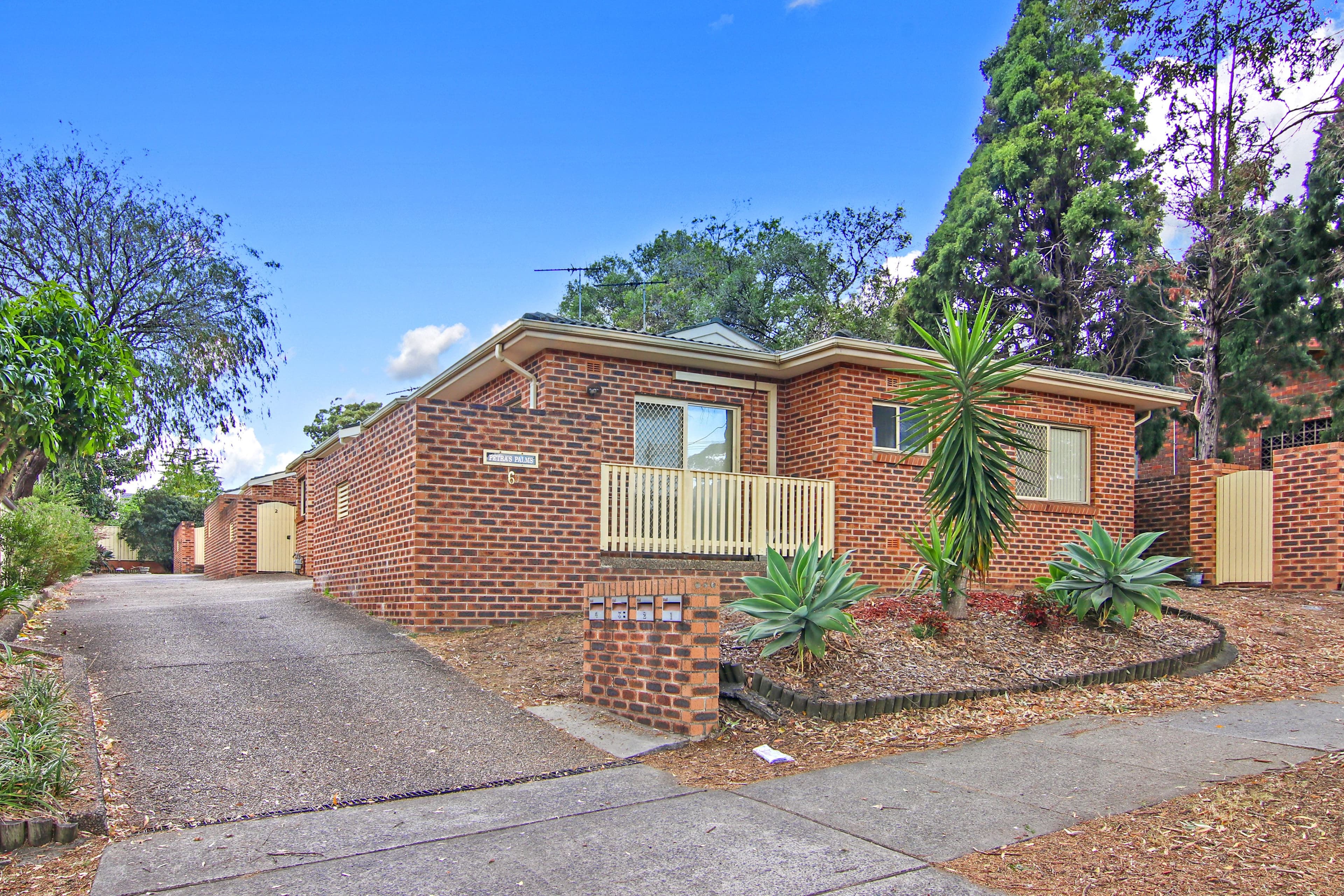6 Resthaven Road, South Hurstville NSW 2221, South Hurstville - Thumbnail 2
