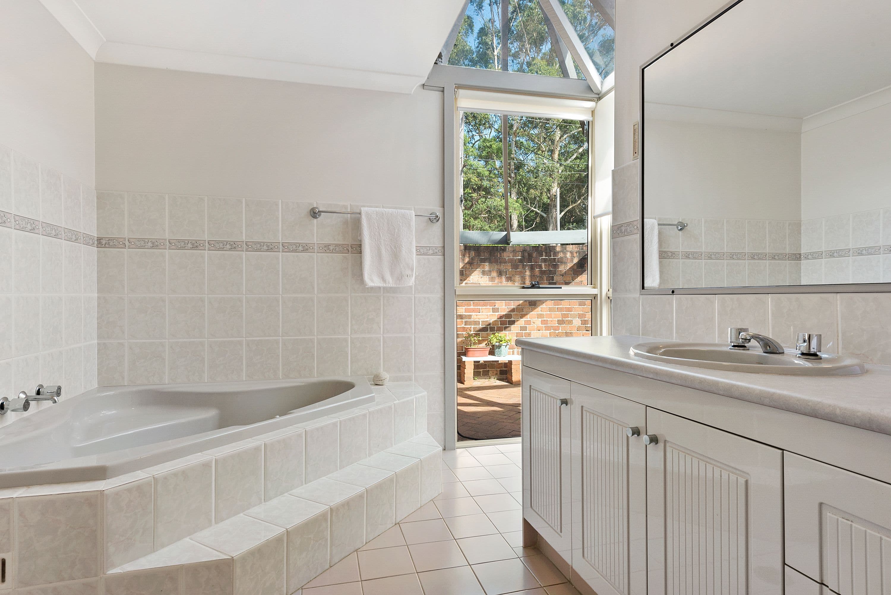 25 Higgins Place, Westleigh - Thumbnail 6