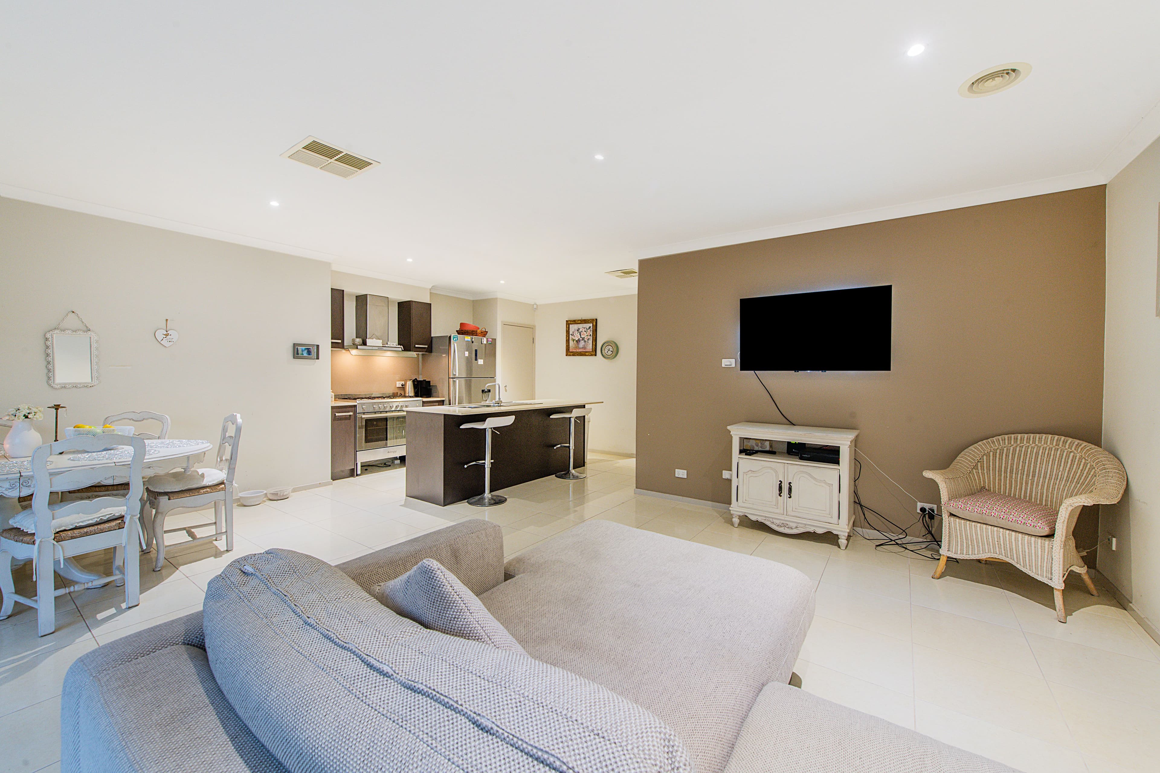 181 Dandelion Drive, Rowville VIC 3178, Rowville - Thumbnail 3