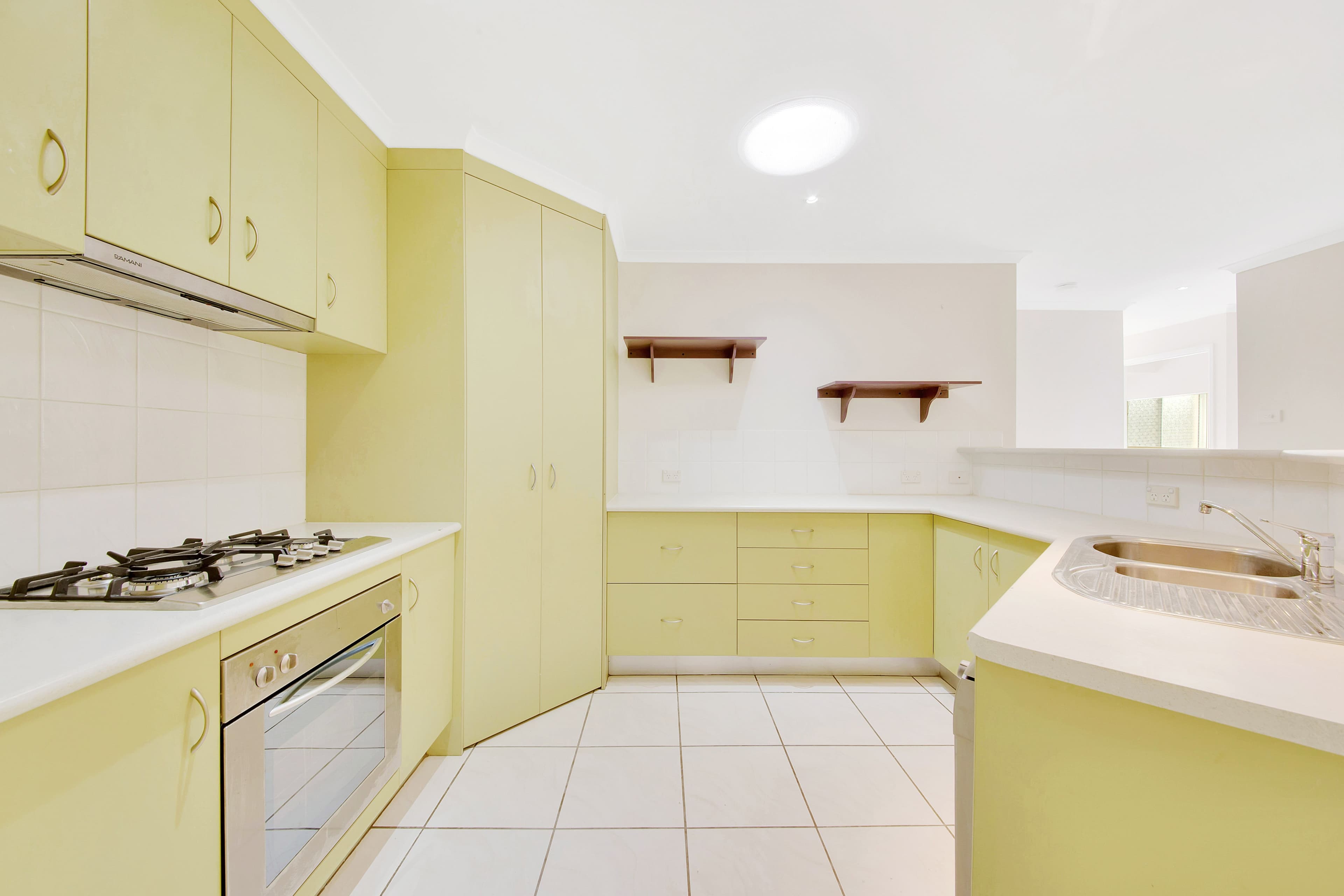 39 Waratah Street, Kin Kora QLD 4680, Kin Kora - Thumbnail 3