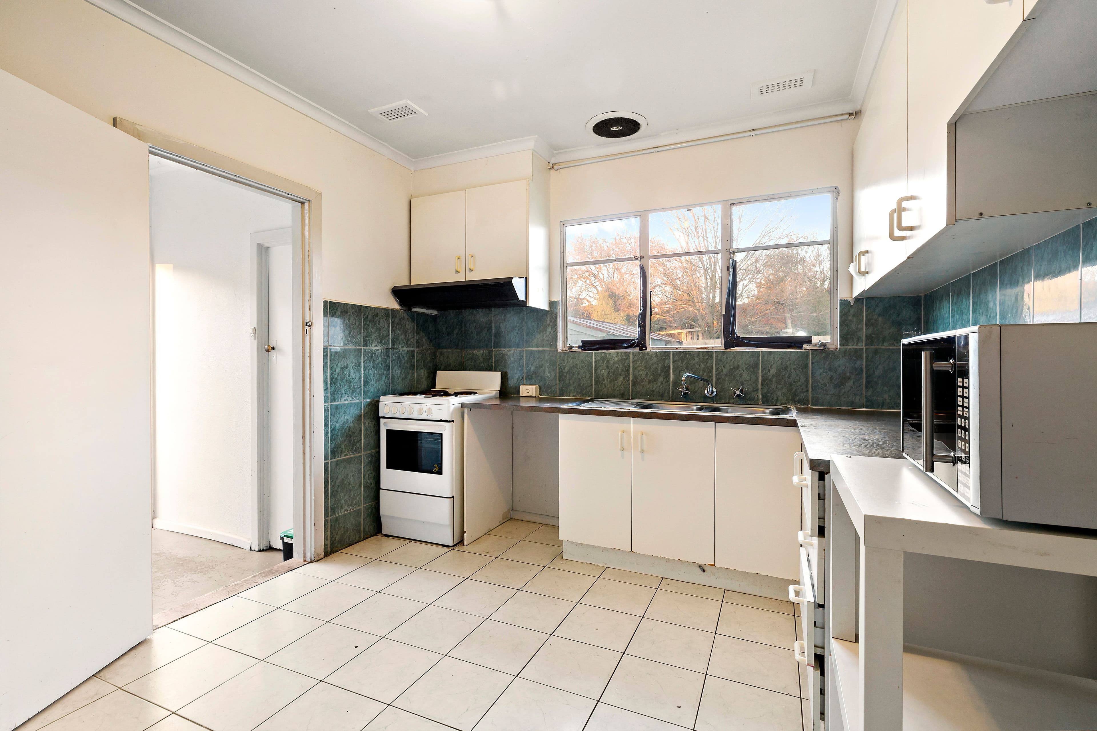12 Attunga Street, Chadstone VIC 3148, Chadstone - Thumbnail 3