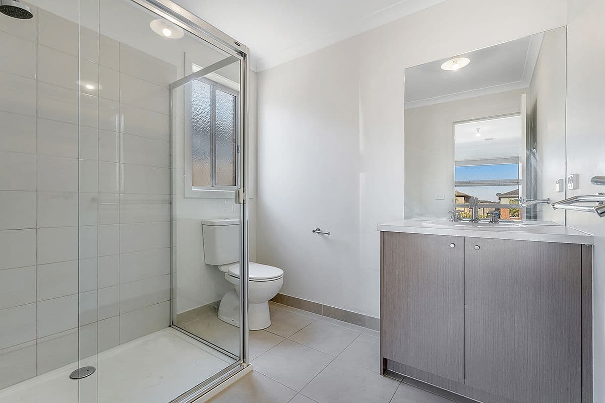 8 Stringybark Avenue, Wallan VIC 3756, Wallan - Thumbnail 3