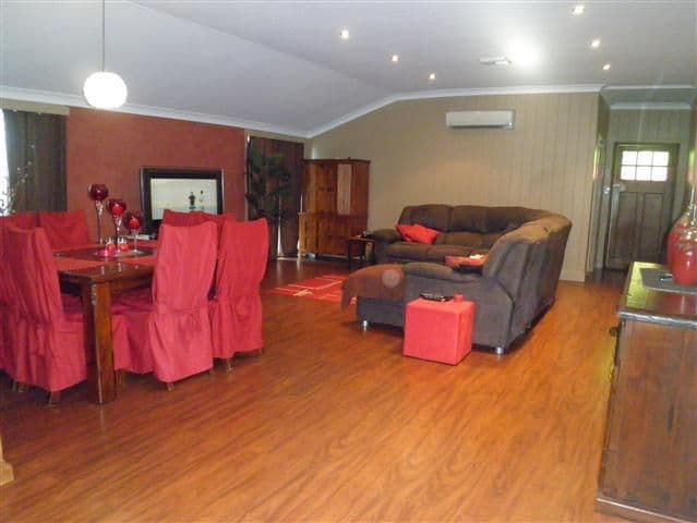 99 Arthur Street, ROMA QLD 4455, Roma - Thumbnail 5